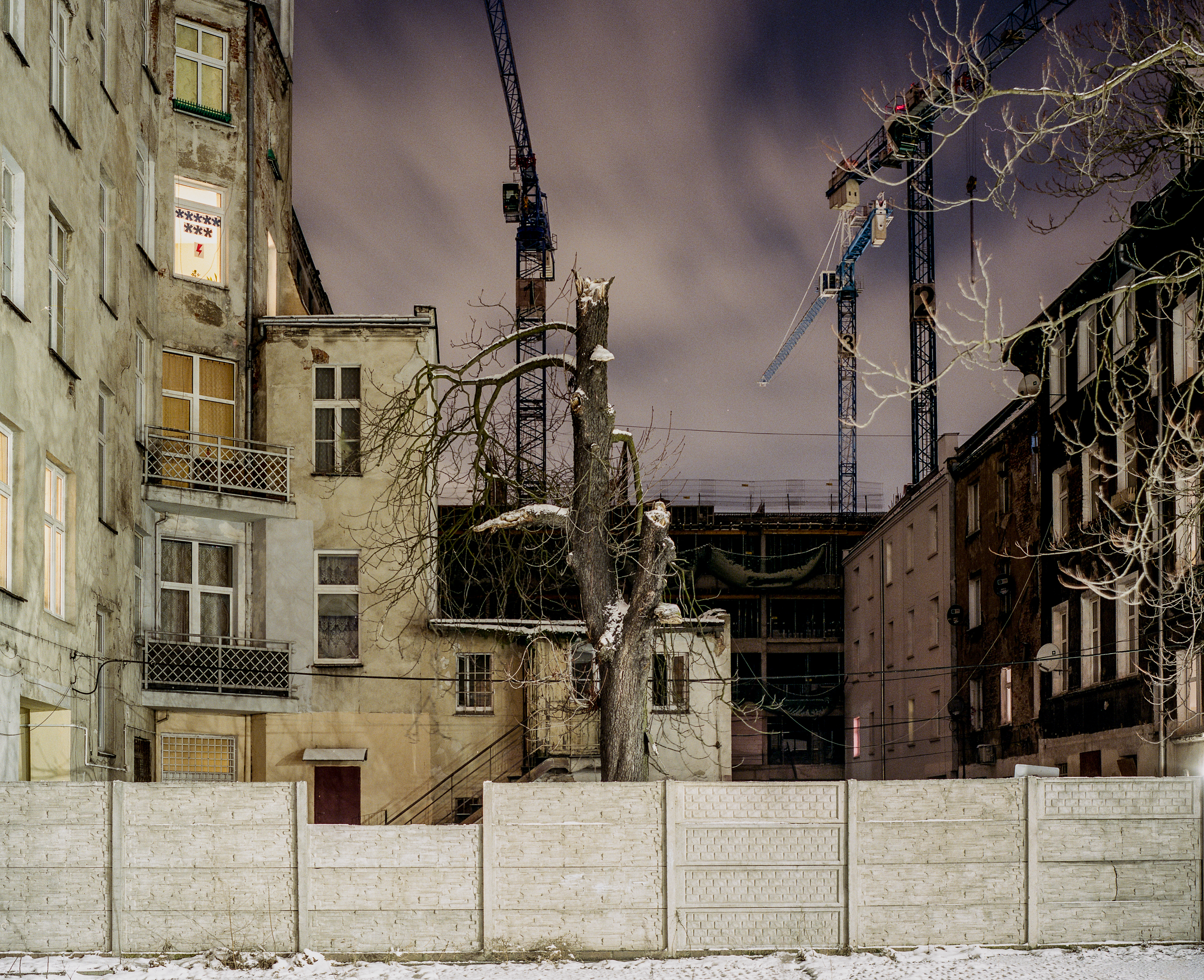 Wrocław’s Przedmieście Oławskie, nicknamed the Bermuda Triangle, was long seen as a particularly dangerous area. After the city became part of Poland, this district of old tenement houses and post-industrial sites from the early 20th century was quickly inhabited, and remained severely underfunded. Its rough reputation even inspired the 1980s hit song Strzeż się tych miejsc (Beware of These Places) by Klaus Mitffoch.