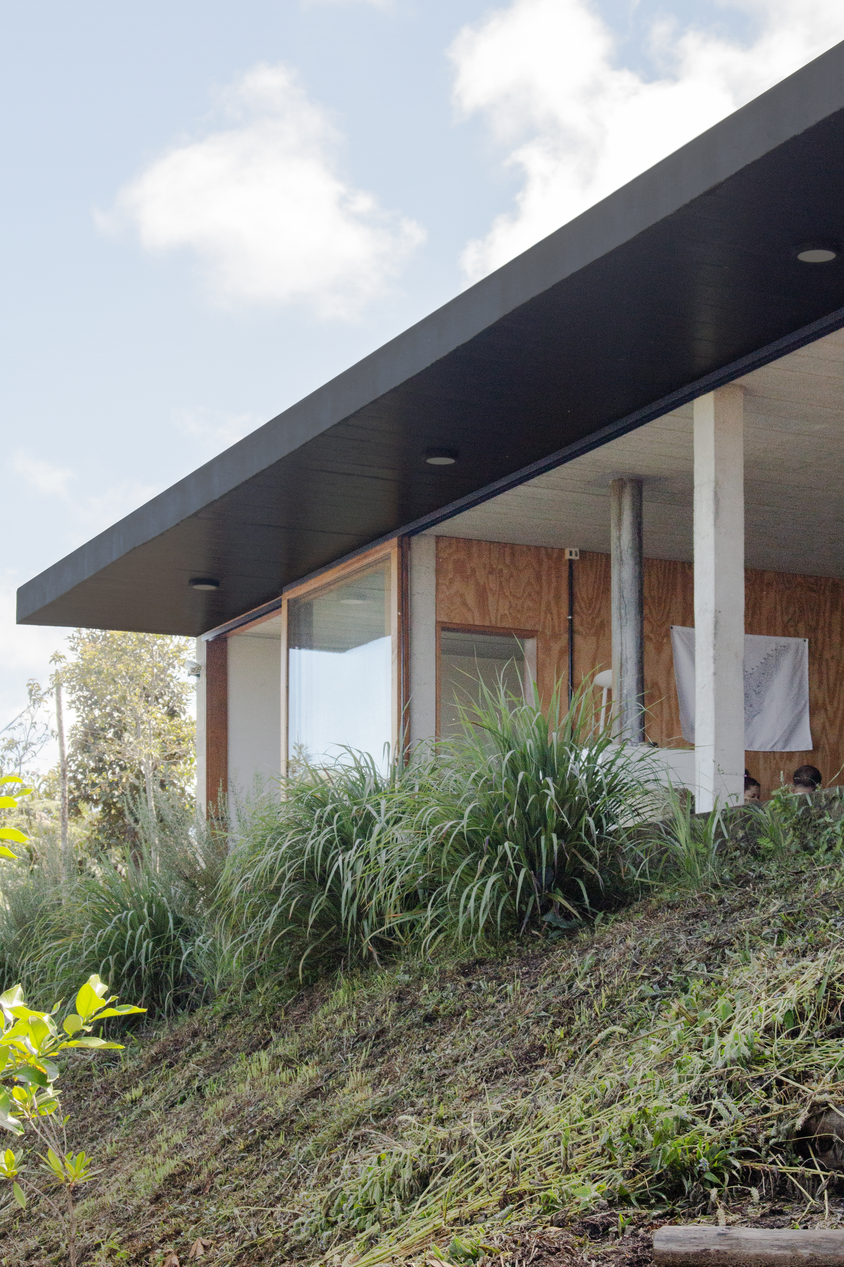 Casa na Bocaina I, CLUBE (coord. de projeto: Luiz Solano).  Silveiras, Brasil, 2022.  2/6