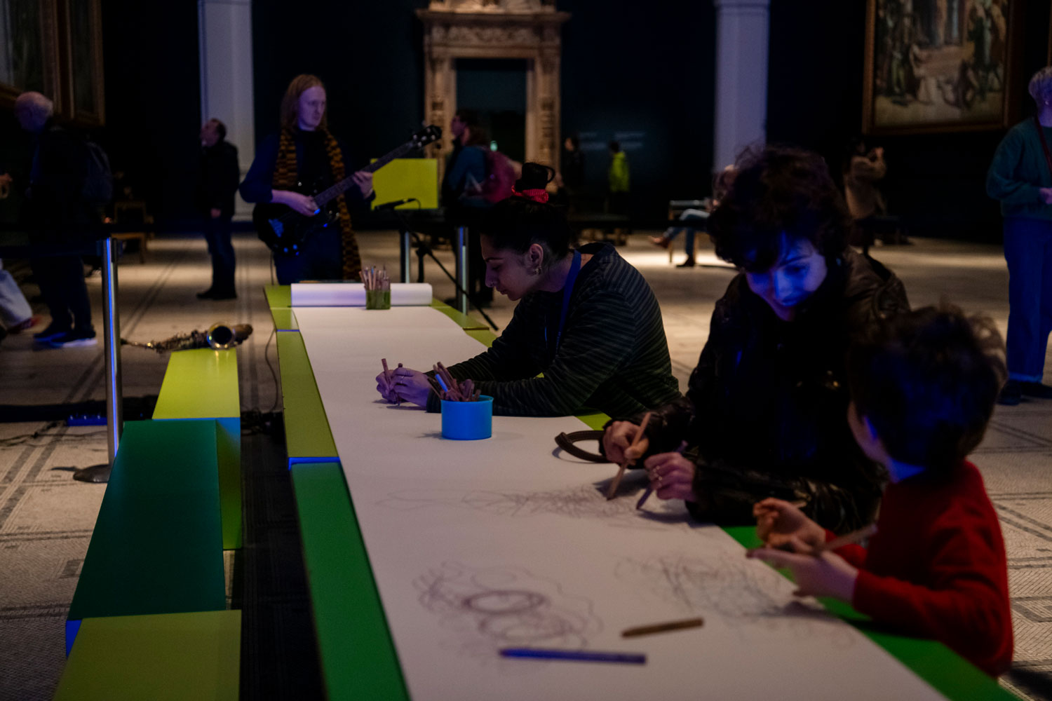 Drawing to live music. Photo by Sandra Ebert.