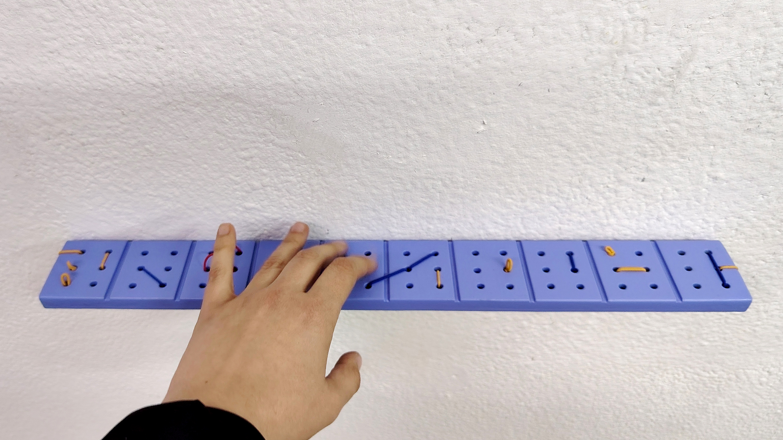 R&eacute;gua - 2025 /  A TERR&Iacute;VEL ENCICLOP&Eacute;DIA DA M&Atilde;O