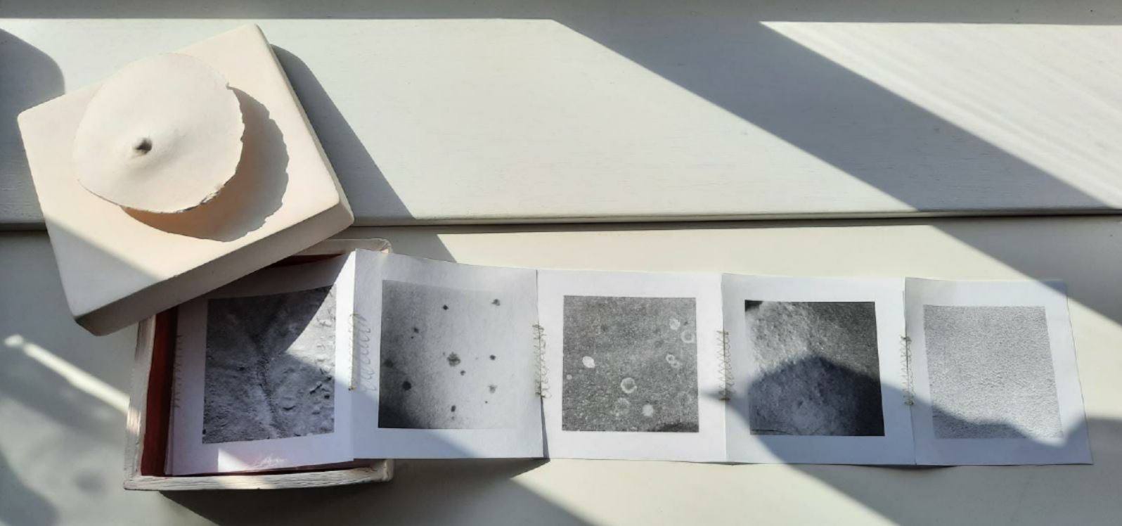 Skin, flesh, blood  / polychrome ceramic, cotton-paper, golden thread. ©Claudia Schioppa, 2020. Courtesy of the artists.