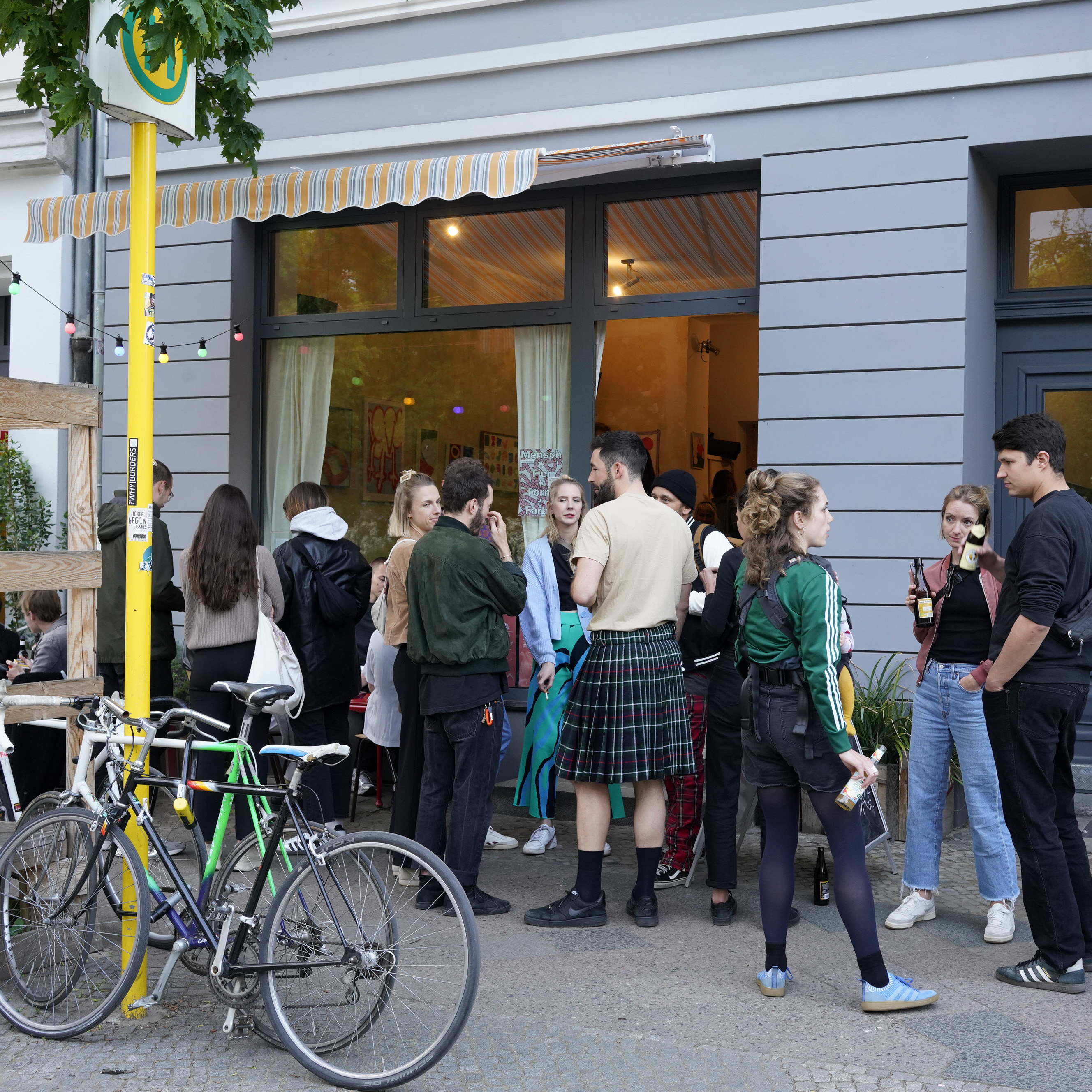 Mensch + Tier + Form + Farbe – Solo Exhibition at JVB Moabit