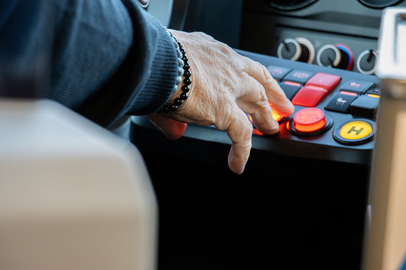 Ein Knopfdruck &ouml;ffnet T&uuml;ren f&uuml;r andere.