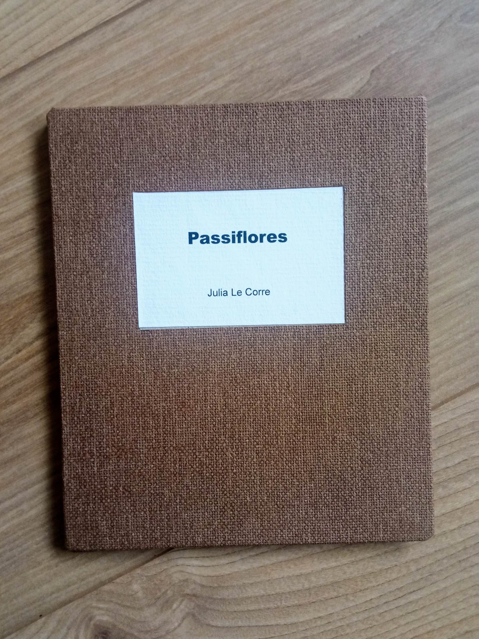 Passiflores, 2021, livre en accordéon