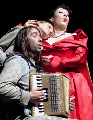 © Marc Vanderslagmolen