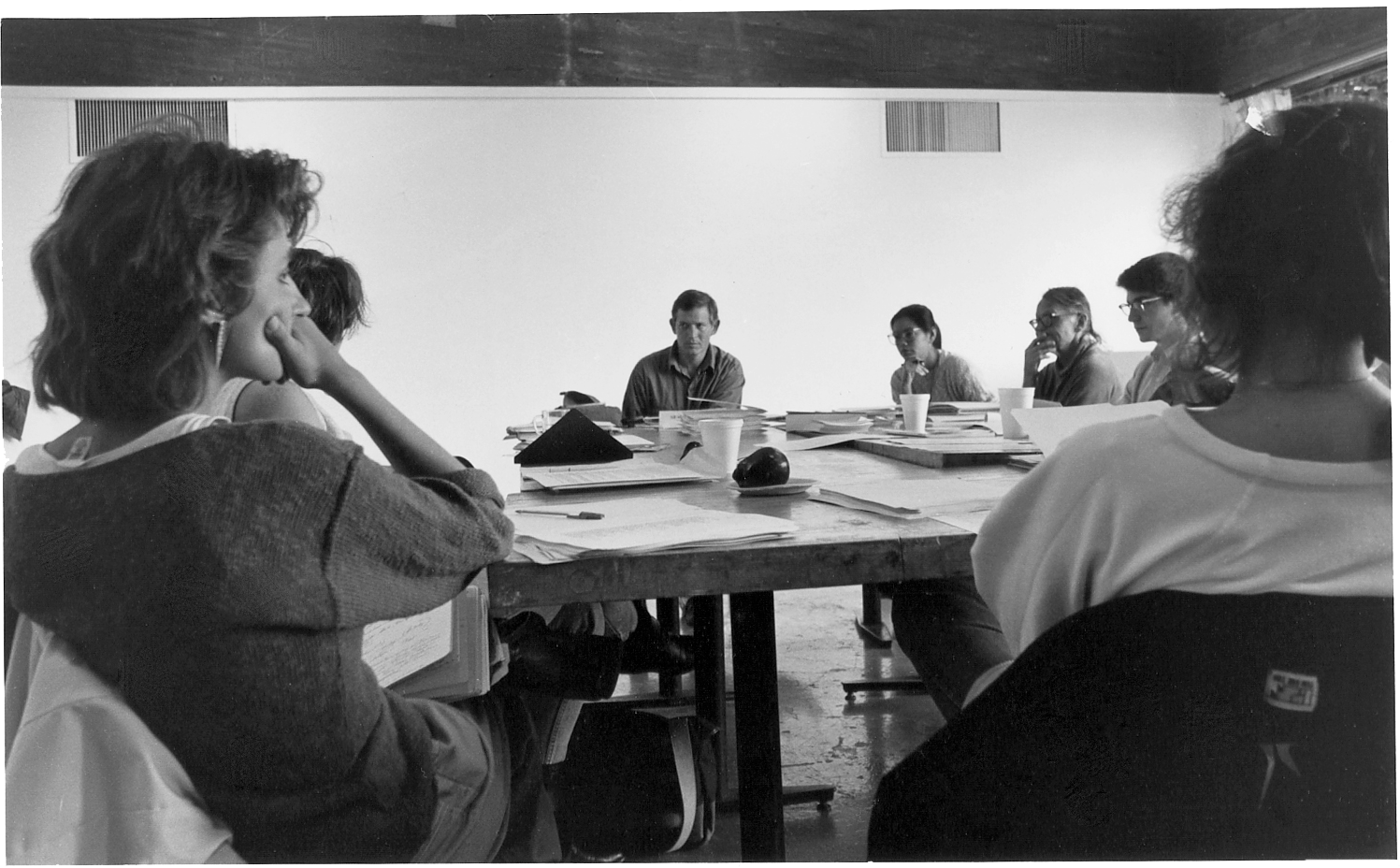 Bill Berkson with a group of students in the MacMillan Conference Room, aka Studio Berkson. Berkson taught poetry and art history, initiated the Summer Art Writing Conference, and organized the Visiting Artists Lectures from 1984 until 2008.