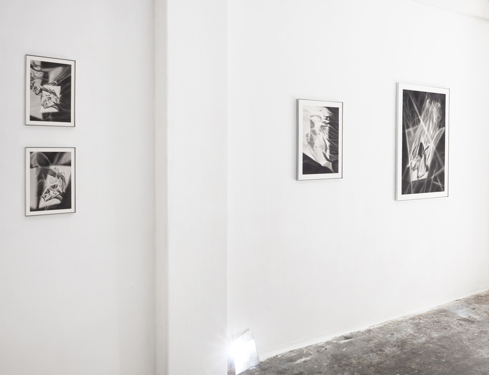 26,7x33,8cm / 41,8x57,8cm / 70x100cm