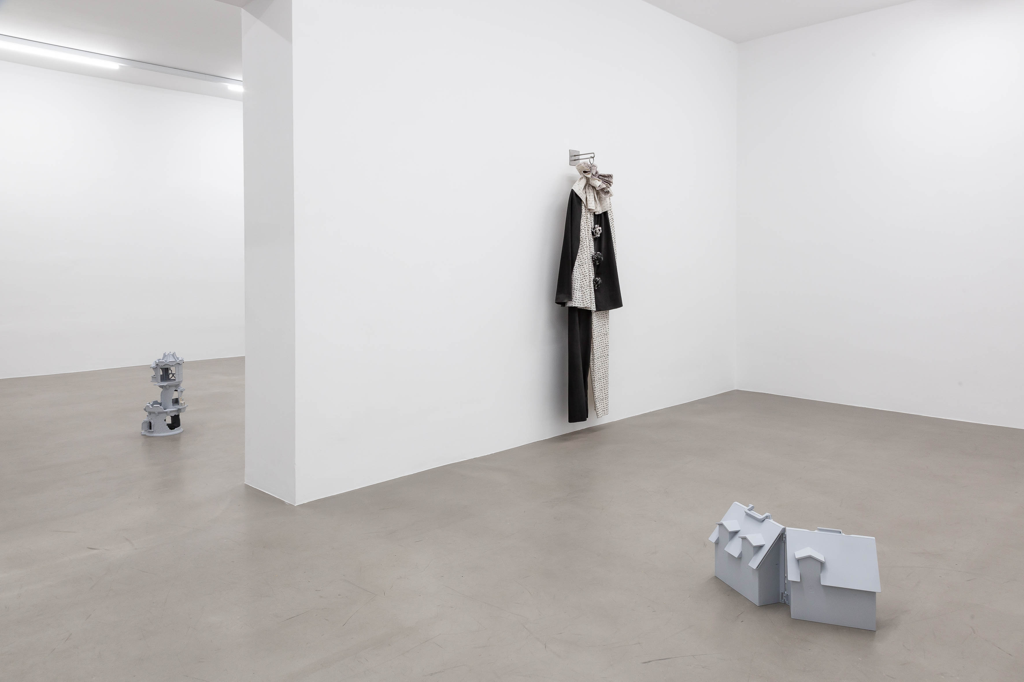 STUFF by ELLEN SCHAFER at WONNERTH DEJACO [from 20240704 to 20240824] [Photo: Flavio Palasciano]