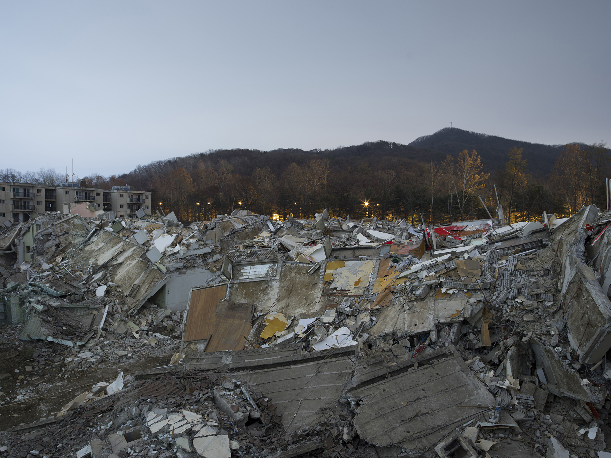 Reconstruction Site 20_pigment print_140x180cm_2015