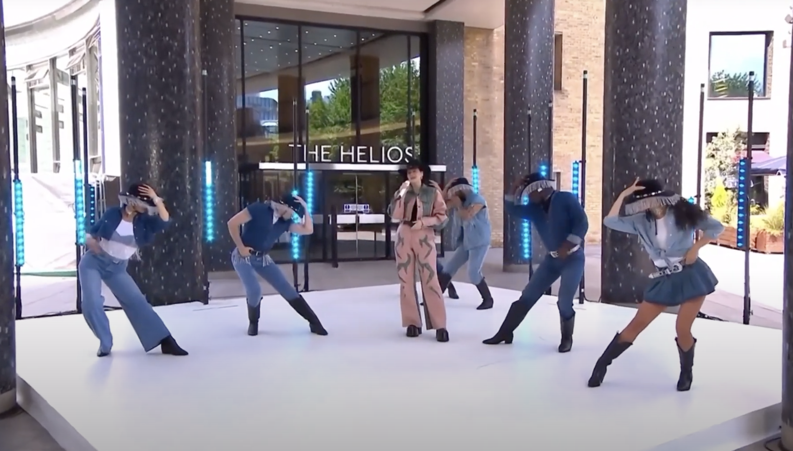 ANNE MARIE ON THIS MORNING 2023 (TV INTERVIEW & PERFORMANCE) / DANCER COSTUME ASSISTANT TO ELLIE WALKER 