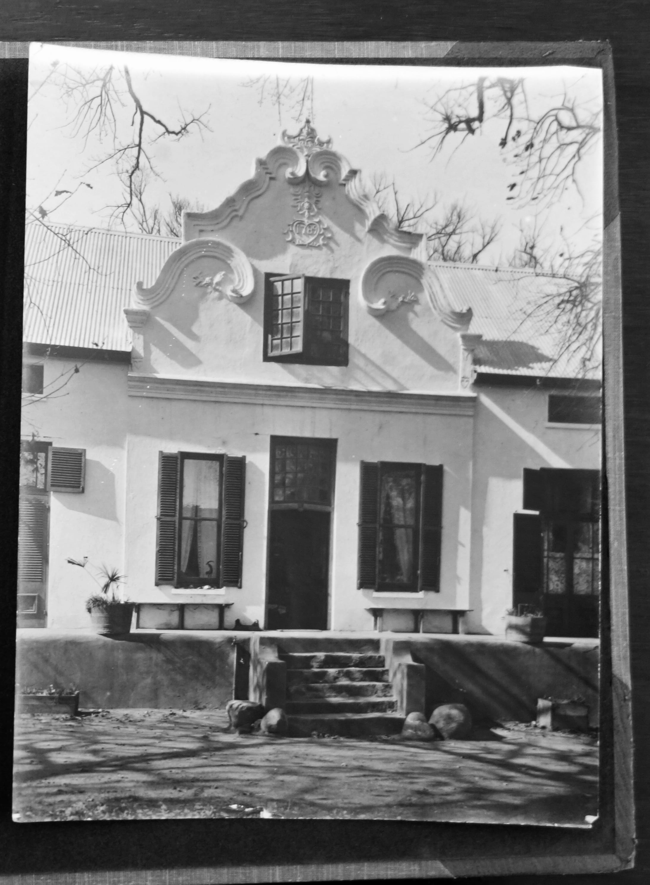 Figure 1: Unknown Gable, Herbert Baker Collection UCT (BC206 Unbound Album).