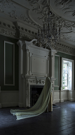 Stillness, 80 × 44.5cm. 2015