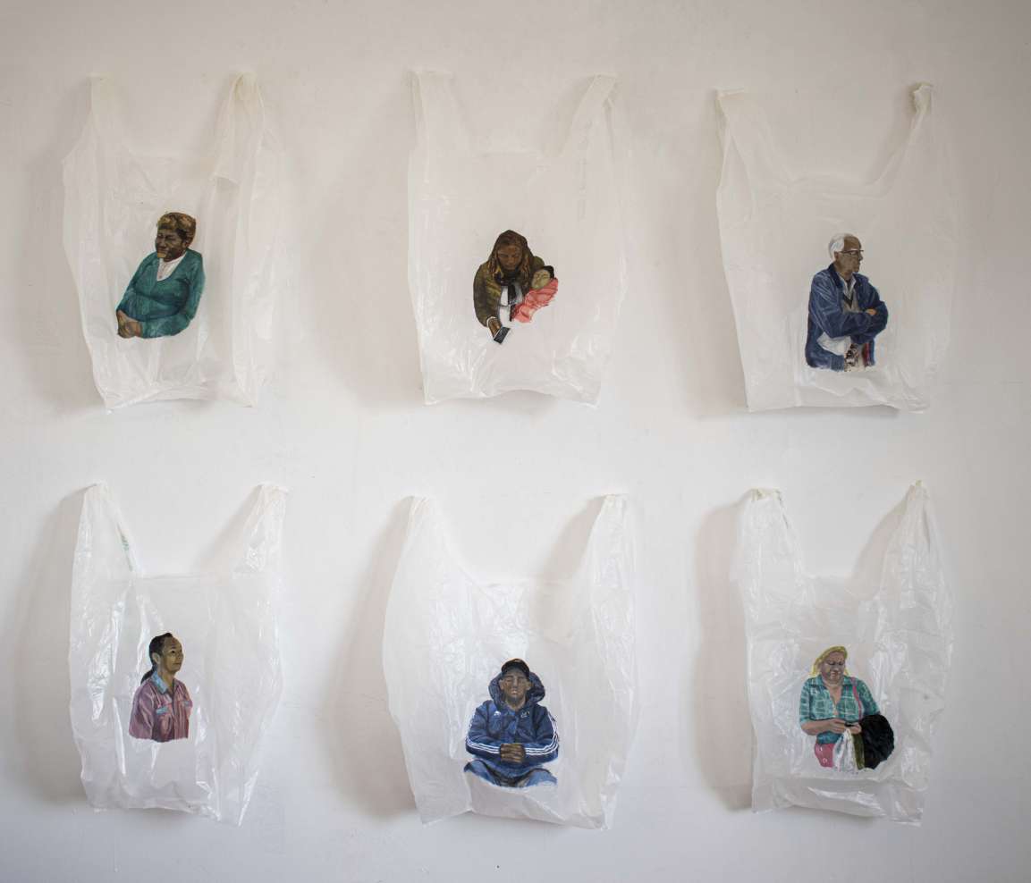 Lerman, Luisa.Sin Titulo, 2020. Acrílico sobre bolsas de plástico. 40 cm x 25cm c_u