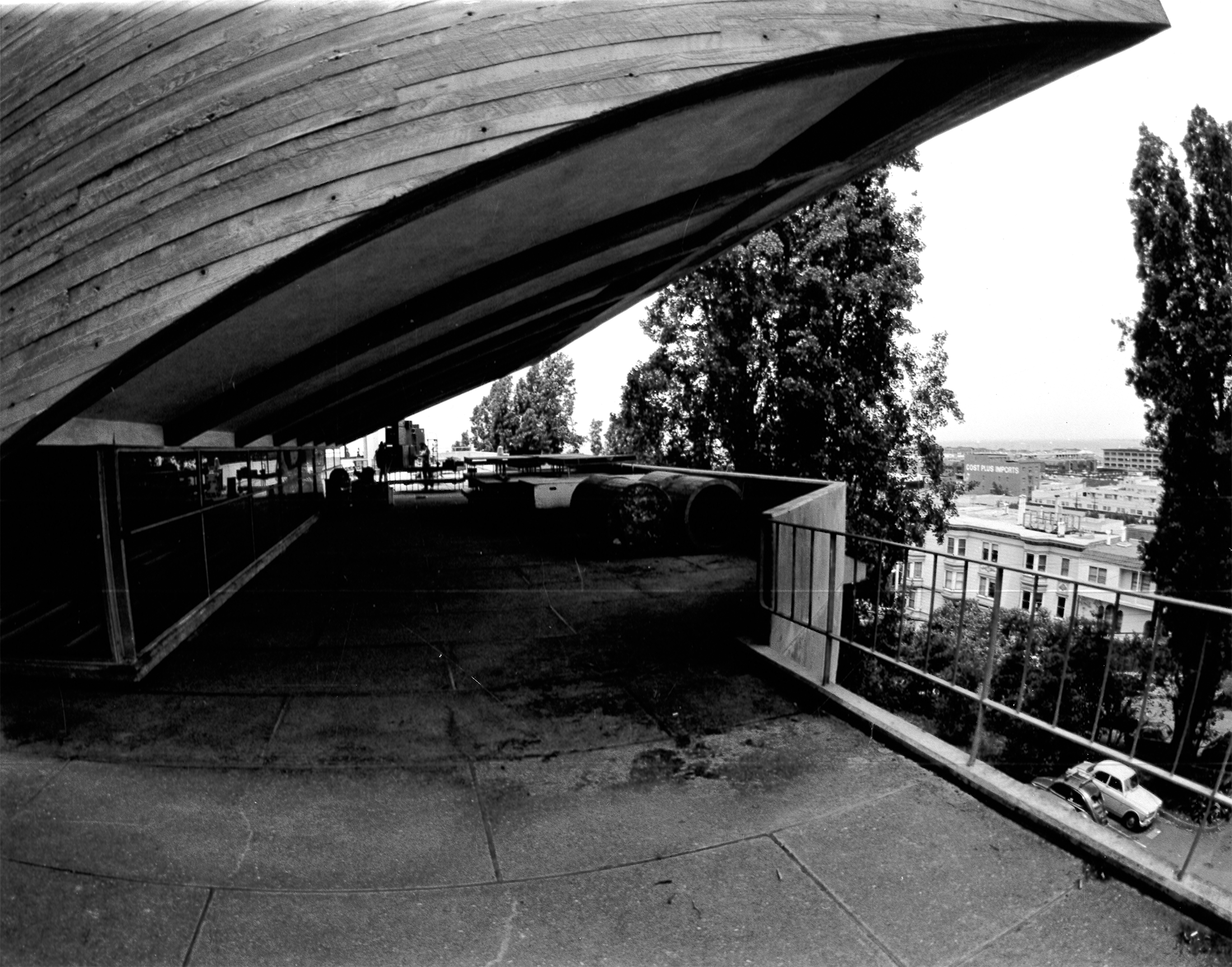 c. 1985: The Paffard Clay building’s lecture hall wing.