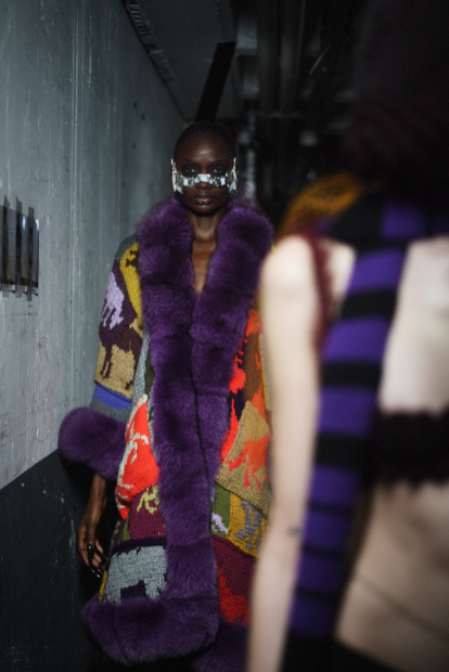 louise lyngh bjerregaard パリ　ガーター付きスカート Louise Lyngh Bjerregaard Fall 2021 Couture Fashion Show