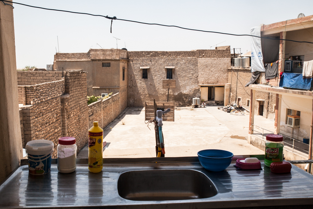 Al Qosh, Niniveh plains, north Irak, 2015. Cette école a été réquisitionnée pour loger les familles de personnes déplacées suite à l'offensive des jihadistes de l'oganisation de l'état islamique.