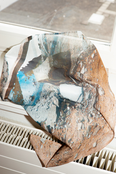 STEIN + HOLZ / 67x67cm / 100% Organic Cotton