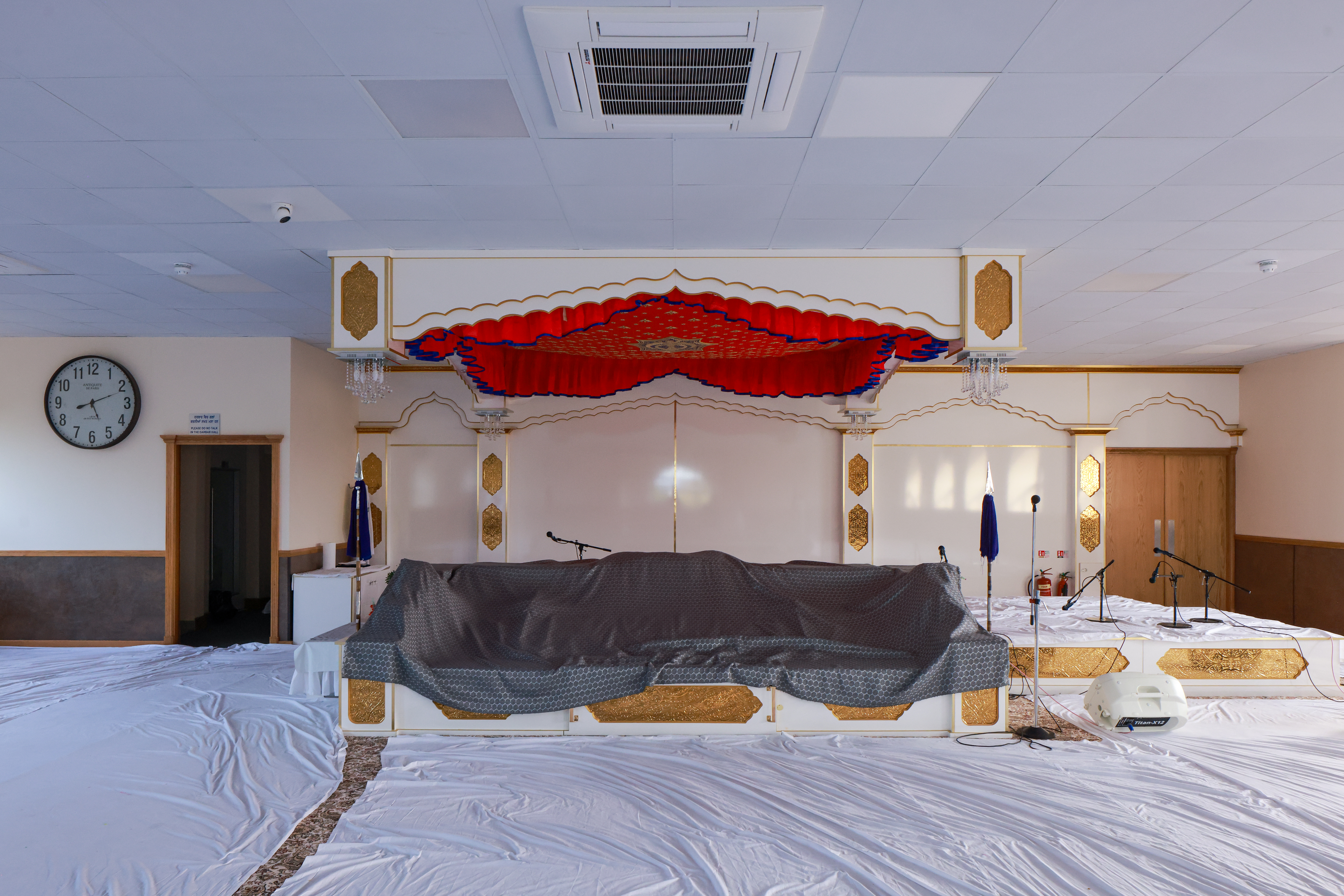 Interior Gurdwara Baba Sang Ji, Former Empire Cinema, 1910, Smethwick, Birmingham. Photo credit: Sirj Photography