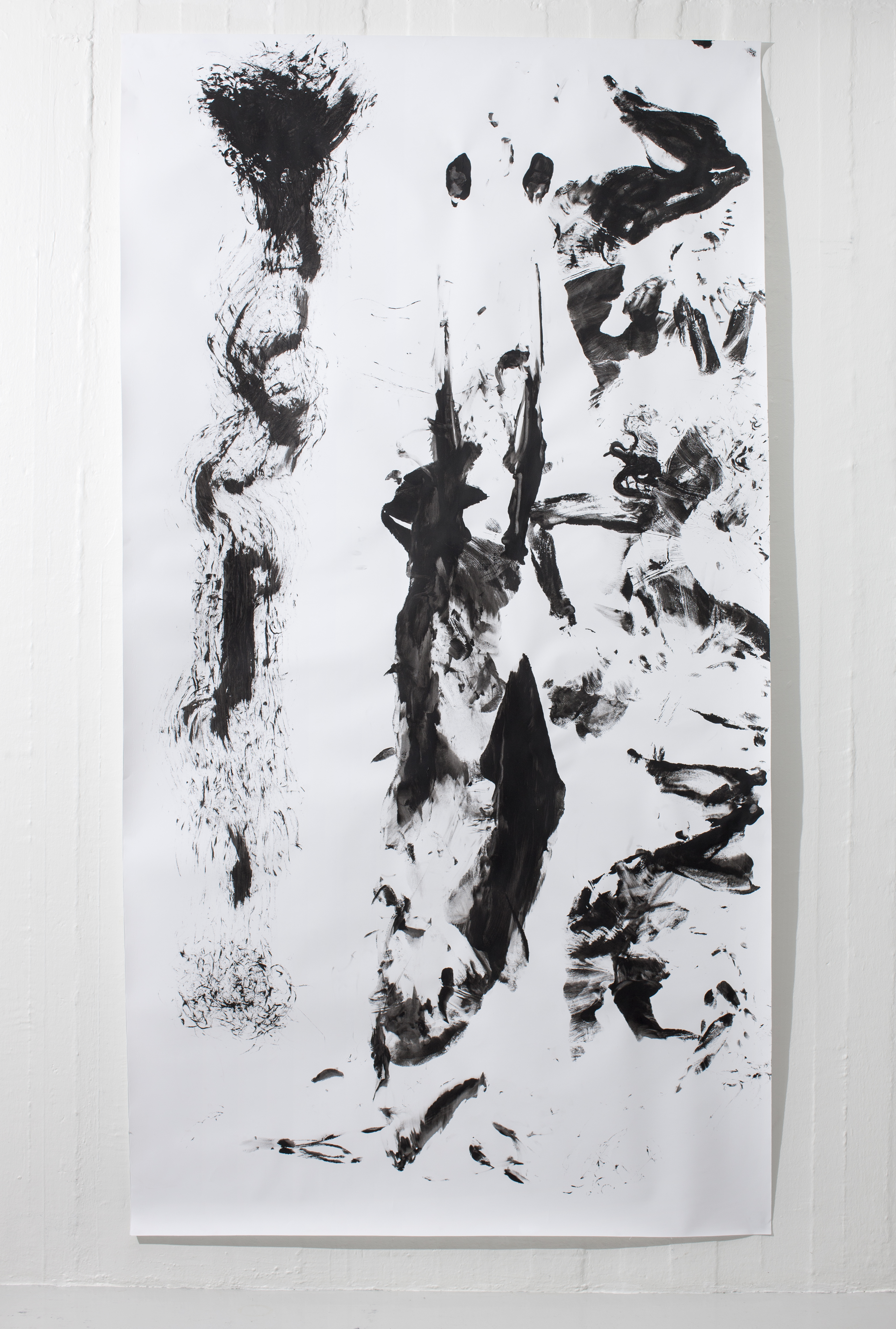 Motion in time, 2017, tempera on stretch paper, 282 x 150 cm