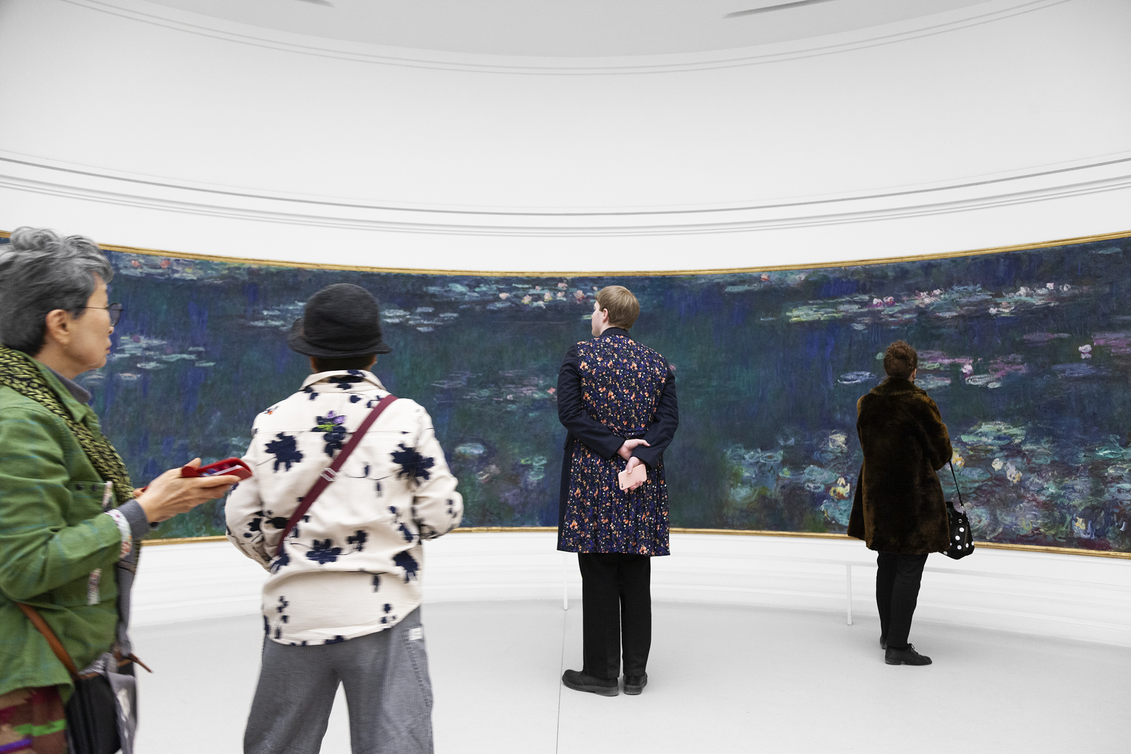 Me in Claude Monet's Water Lilies Room, Musée de l'Orangerie