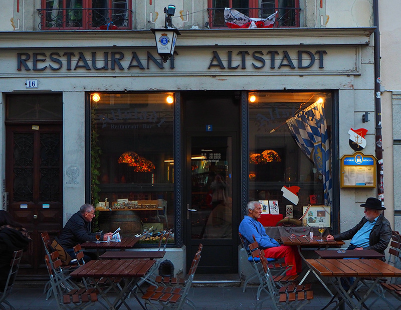 Ein Schluck Ruhe im Herzen von Aarau.