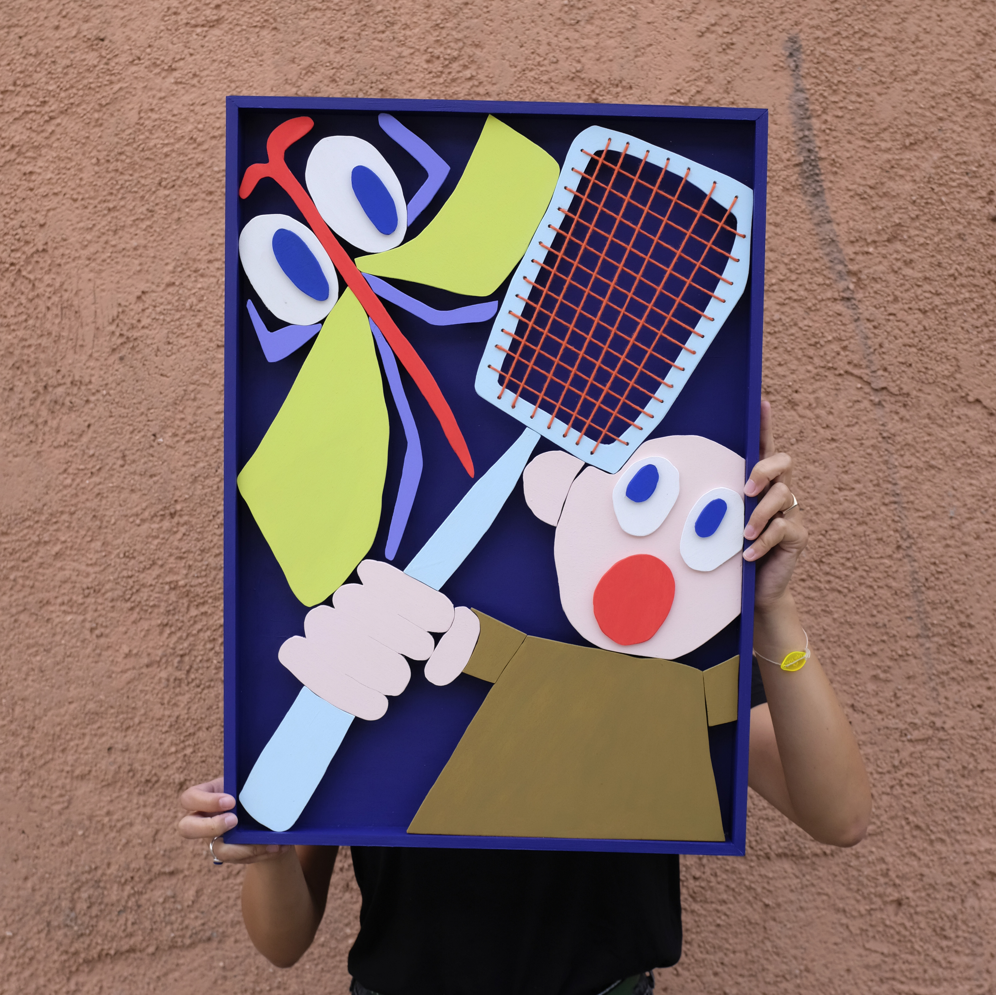 Klatsche (2023), 42 x 59,5 x 3,5cm, Acrylics on Wood, Cotton Thread