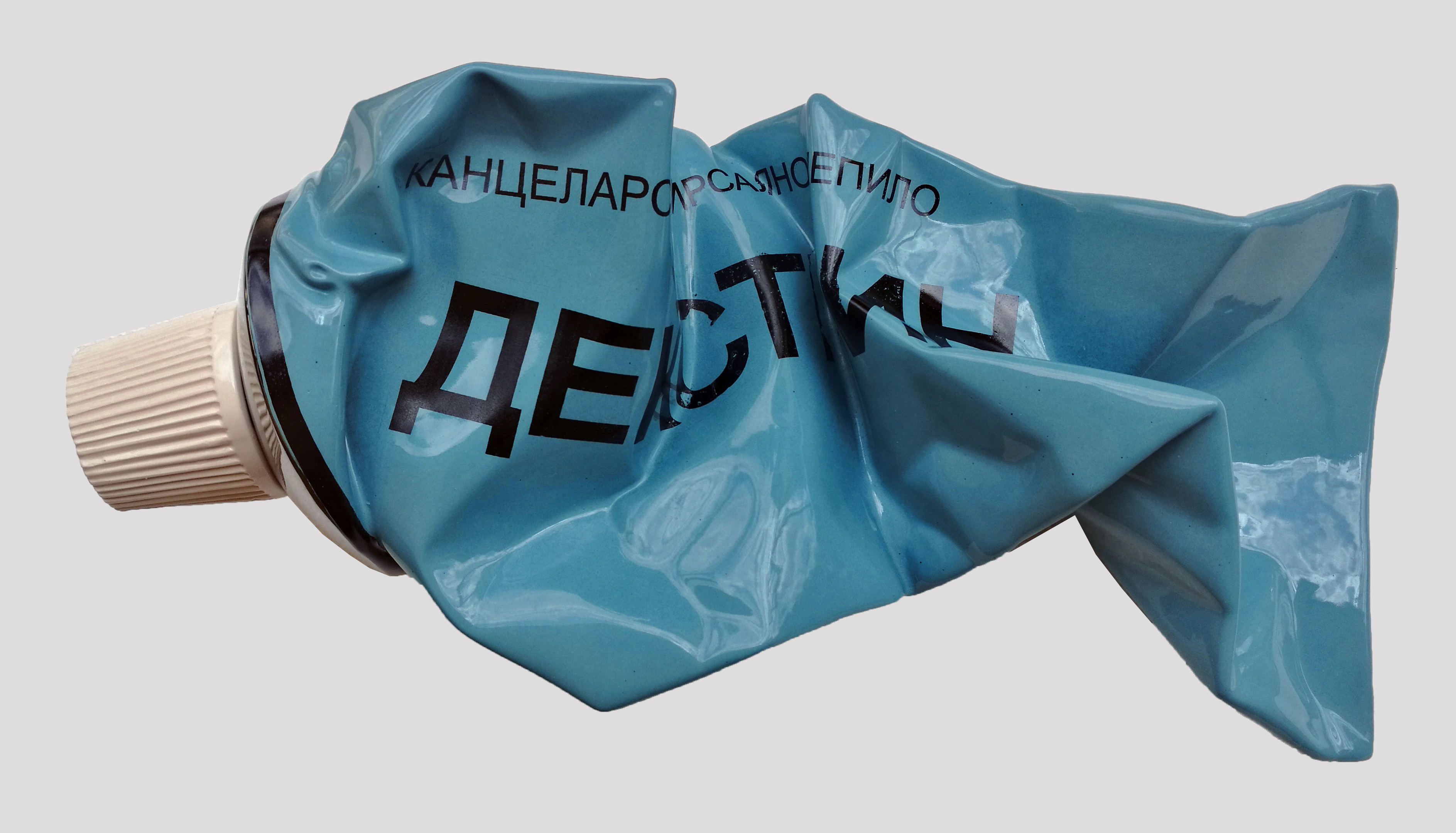 Disposable, 2013, porcelain 40/25/25 cm