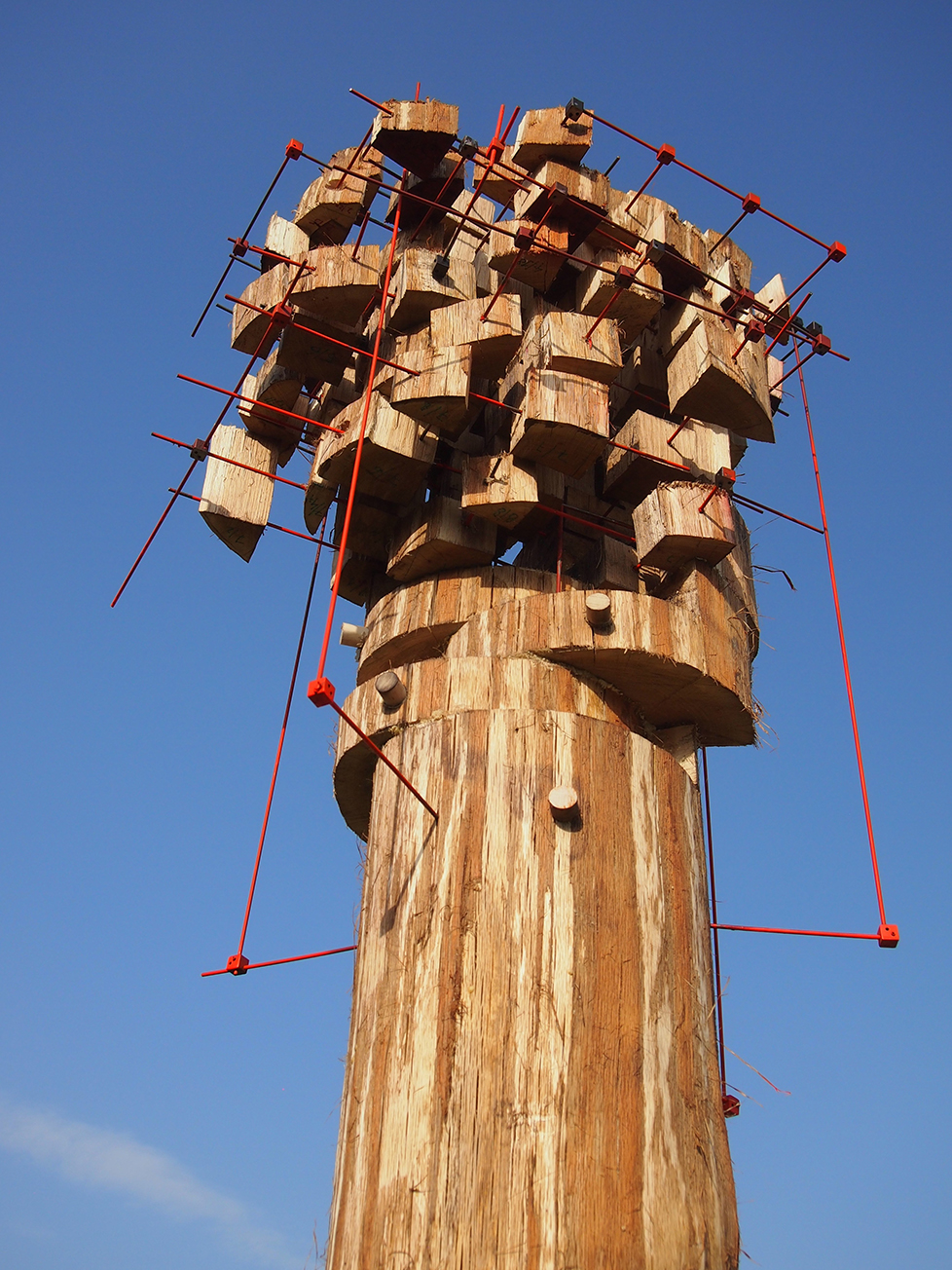 Dendrochronology attempt (Ahtopol), 70 Years, 2016, wood, steel, 250/85/80 cm