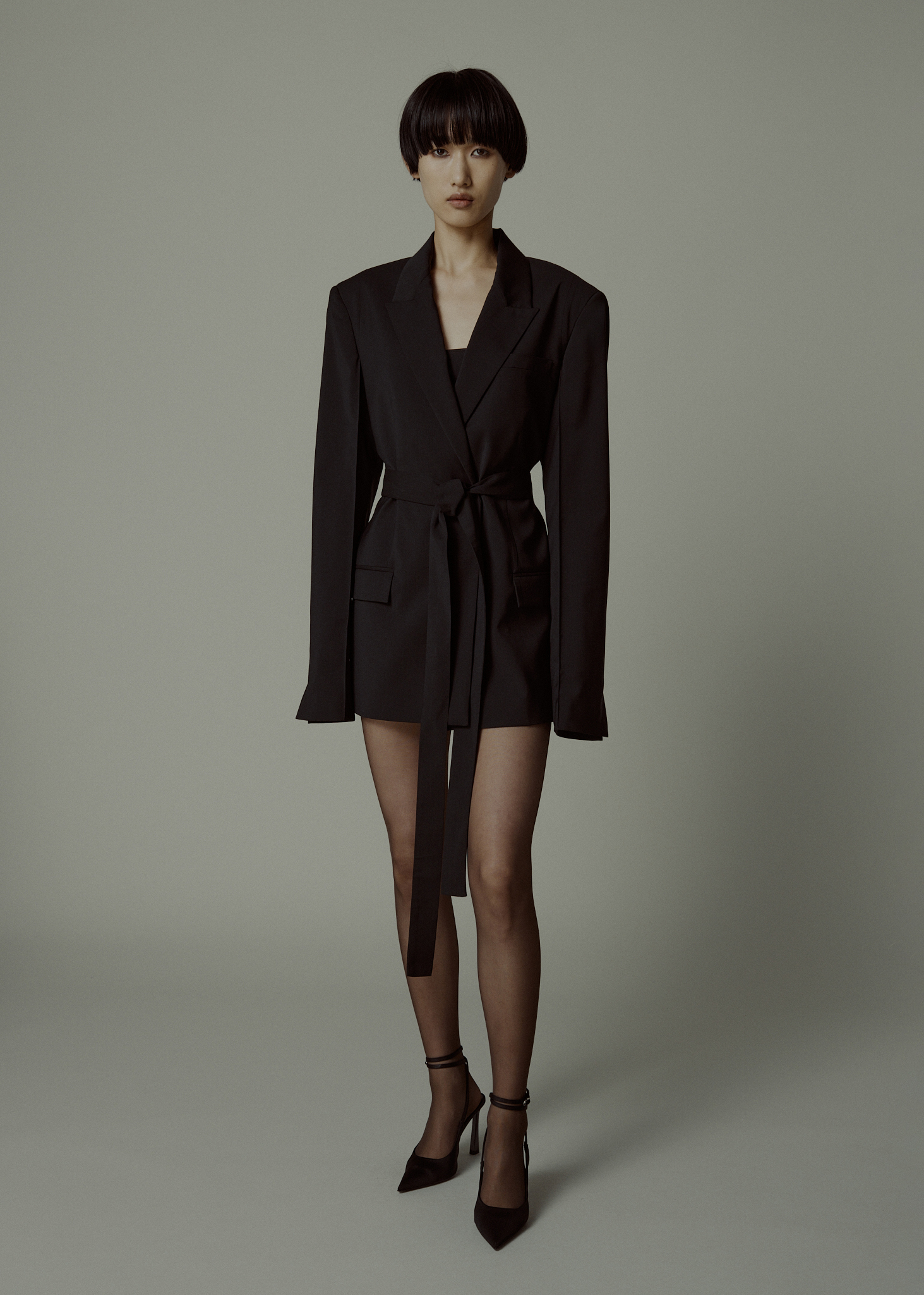 ARTURO JACKET IN CREASE-RESISTANT WOOL, NOIR   |   1500 GBP