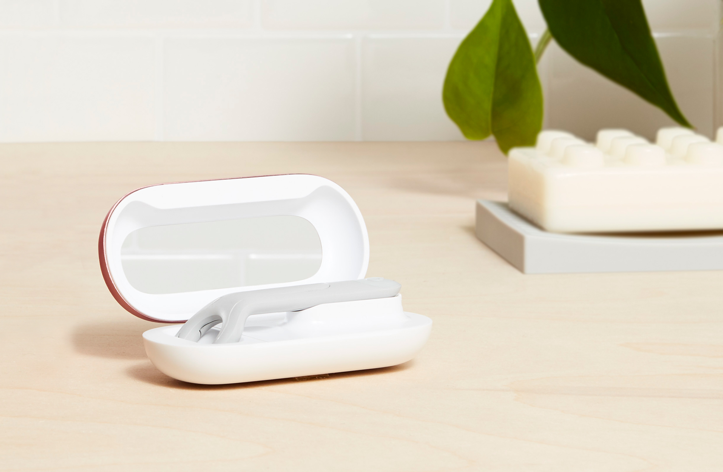 quip Refillable Floss Pick