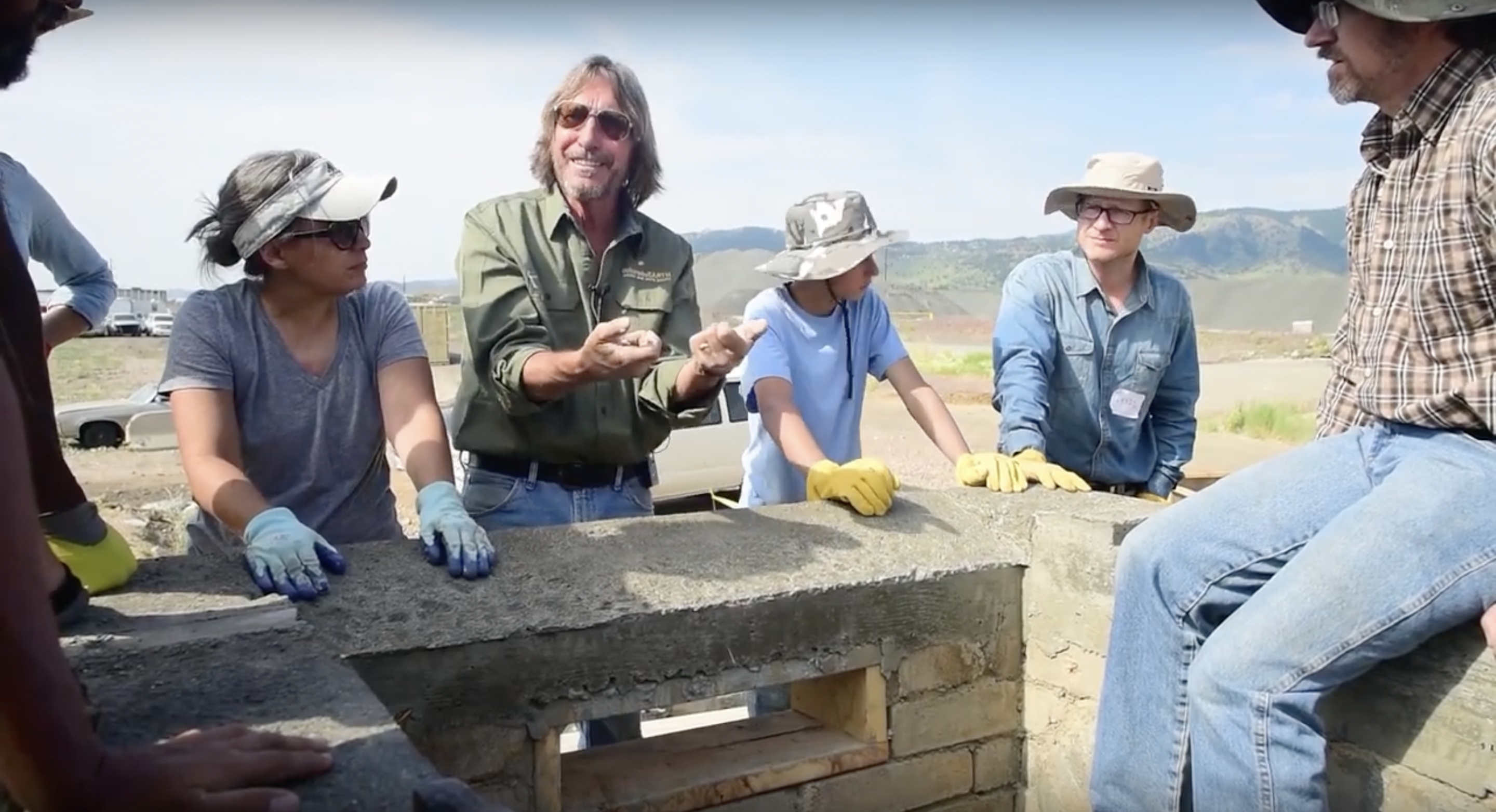 Compressed Earth BlockCompressed earth block combines the health and environmental benefits of earthen construction with the efficiency and precision of modern manufacturing.