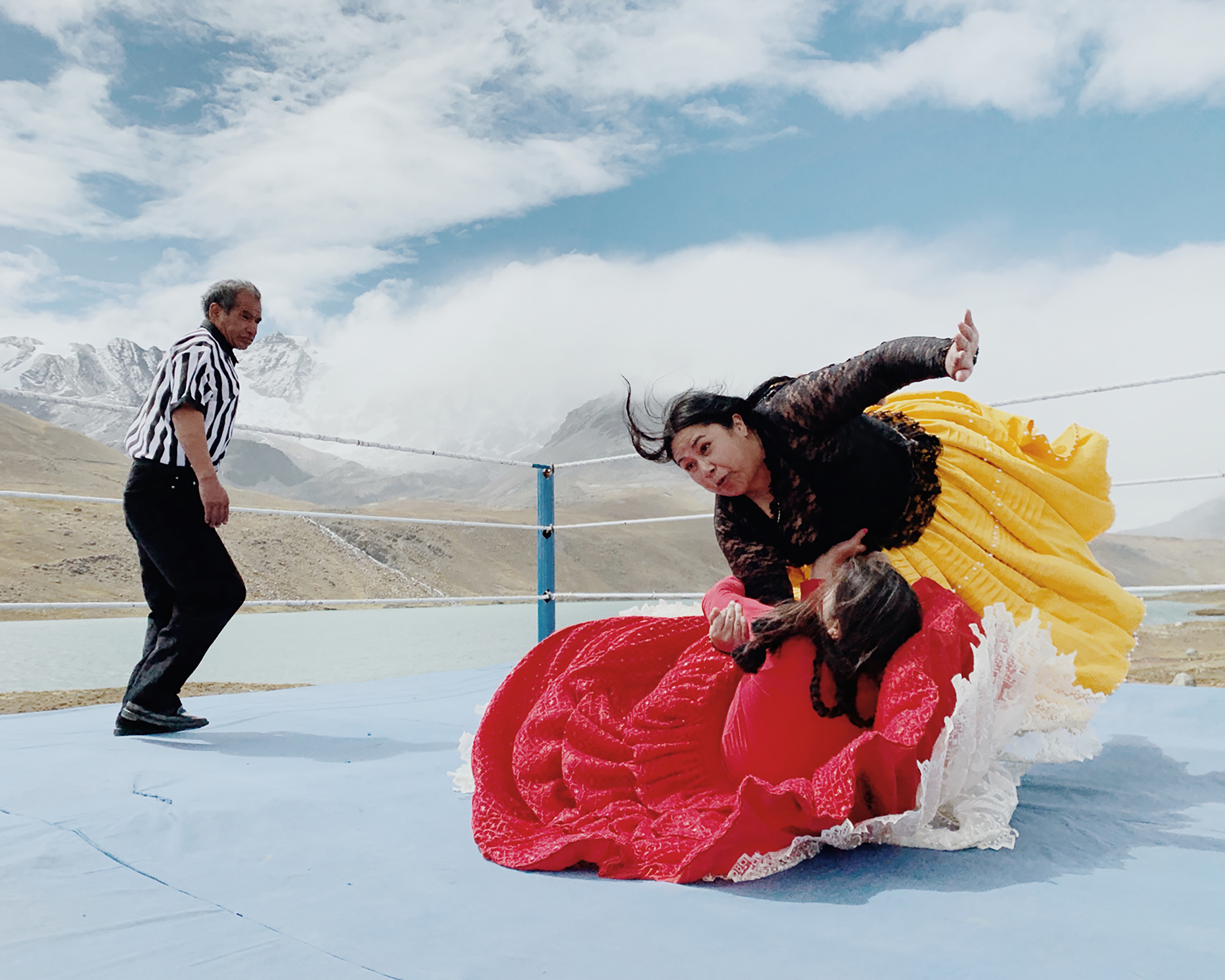 The Flying CholitasFor AppleAlicia de Flores fight against Elizabeth La Roba CorazonesOutskirts of El Alto, Bolivia, 2018Read the storyIndex