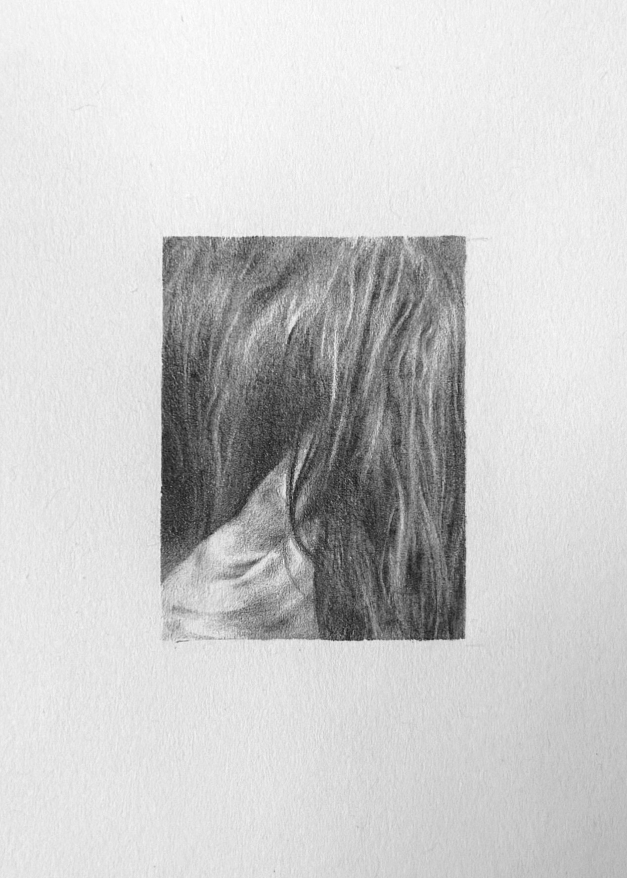 beso (2025), pencil on paper, 1.5x2"