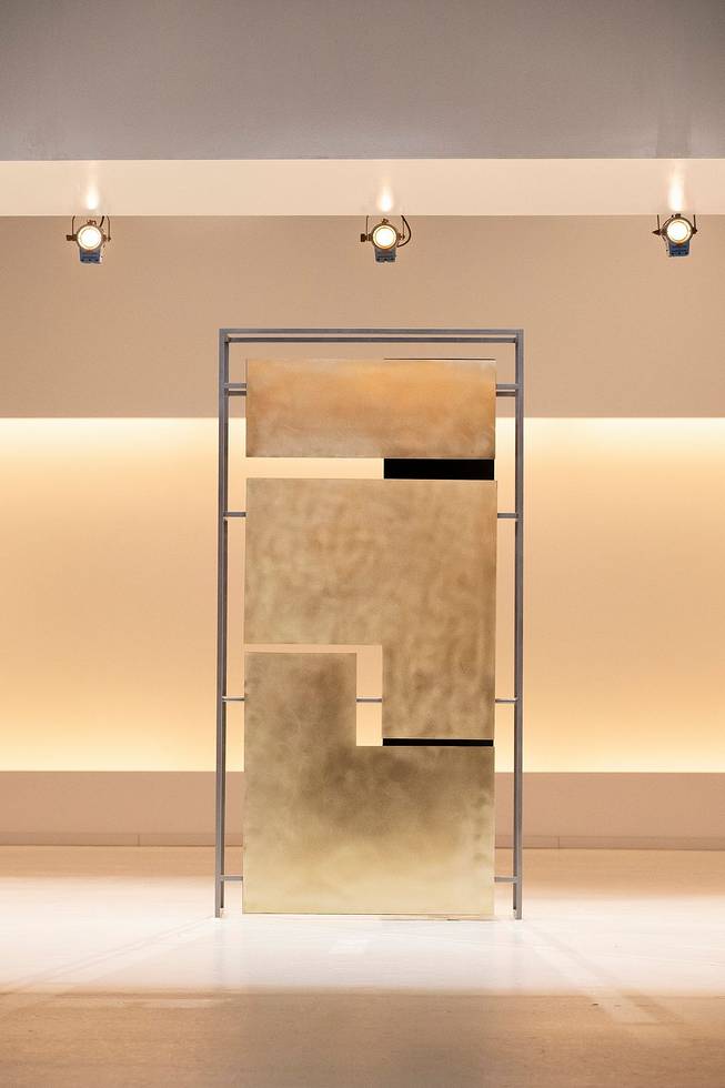 105: Scarpa Room Divider