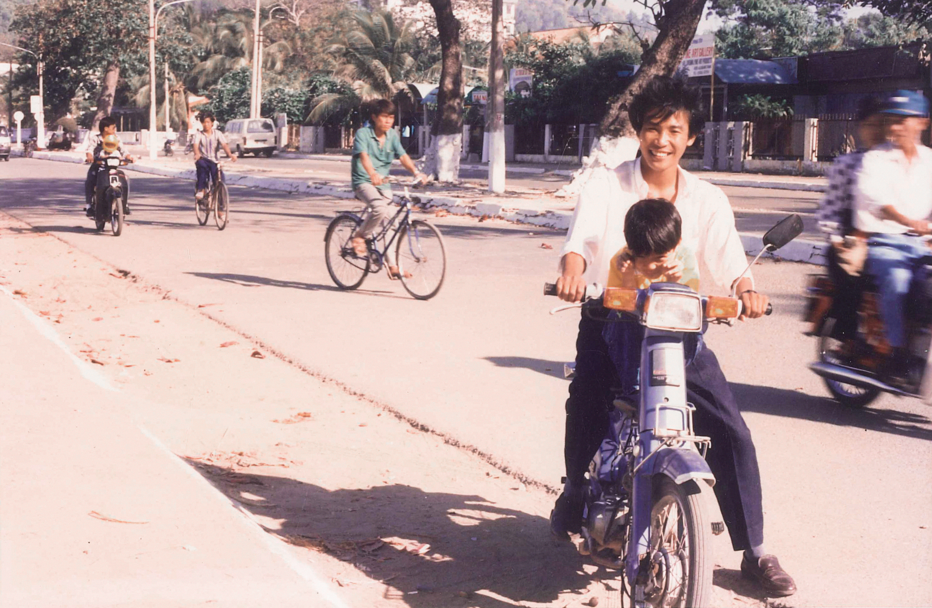 00682 1990s Việt Nam