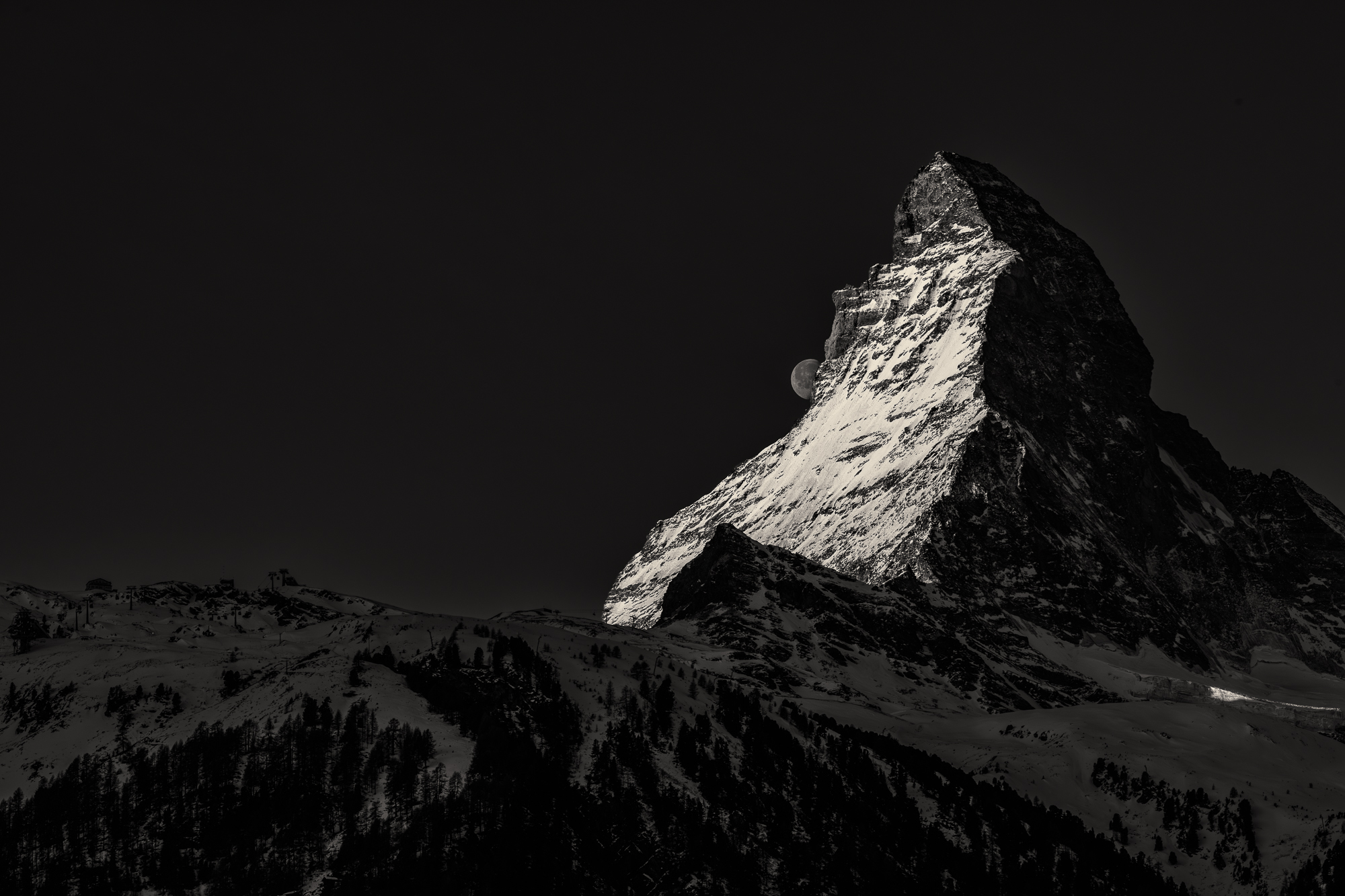 Séance de cache cache avec la lune.