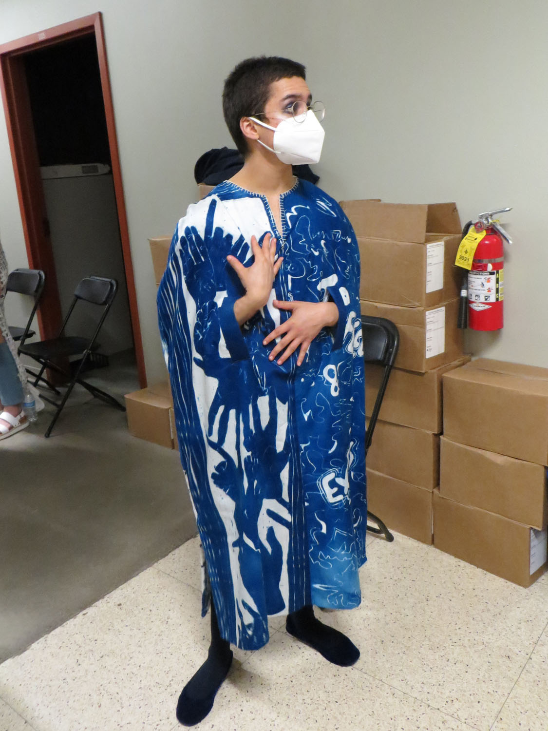 To Feel and Expresscyanotype on cotton fabric. 2022