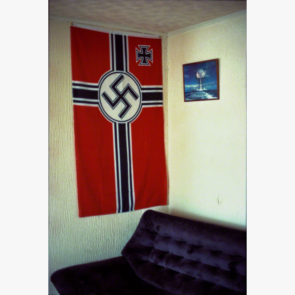 1/3██████'s living room, Wainuiomata, 2000 (000801_002)