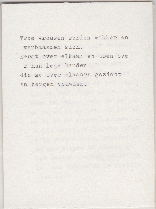 fragment uit 'rechtopstaande bergen', een tekst over vrouwen, stenen en liefhebben.