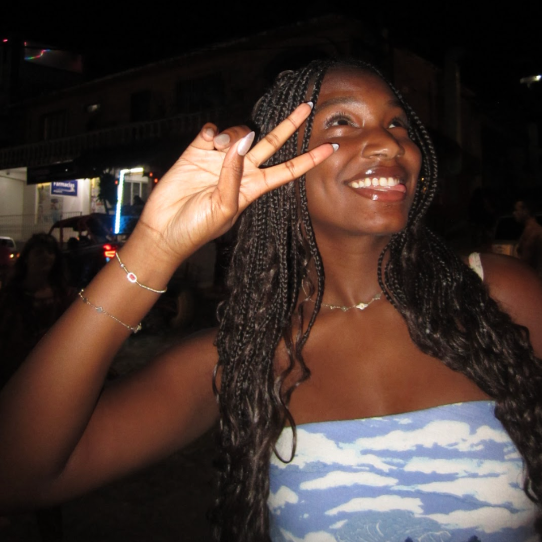 💌 Zoe Foster: Finance Director