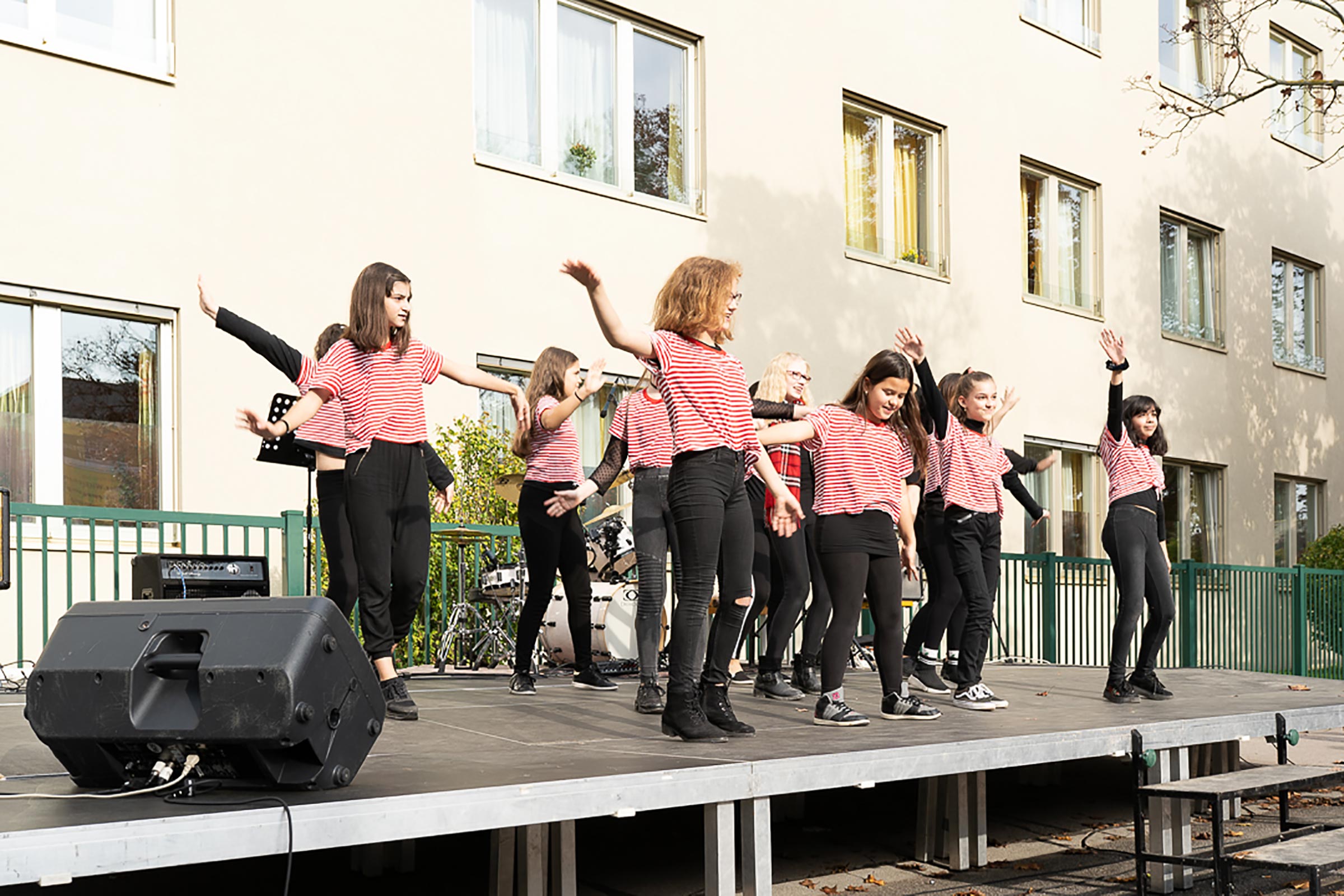 Tanzgruppe der NMS am Kinzerplatz