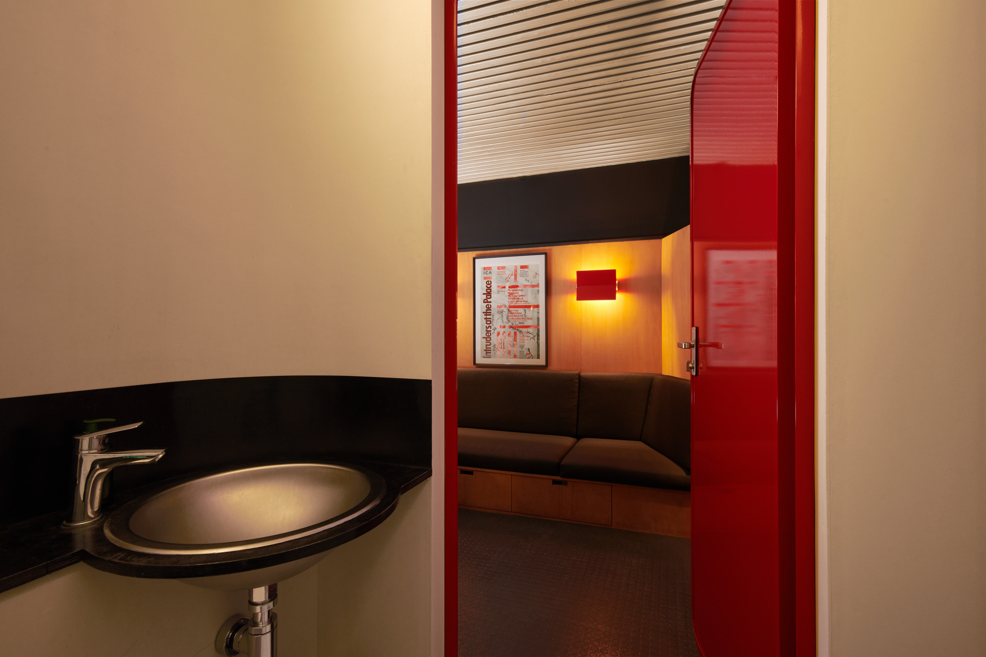 Institute of Contemporary Arts - The Mall, London