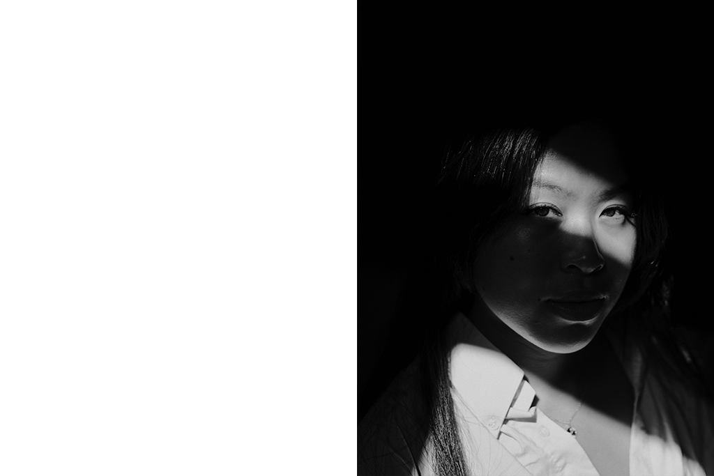 retrato luces y sombras en blanco y negro