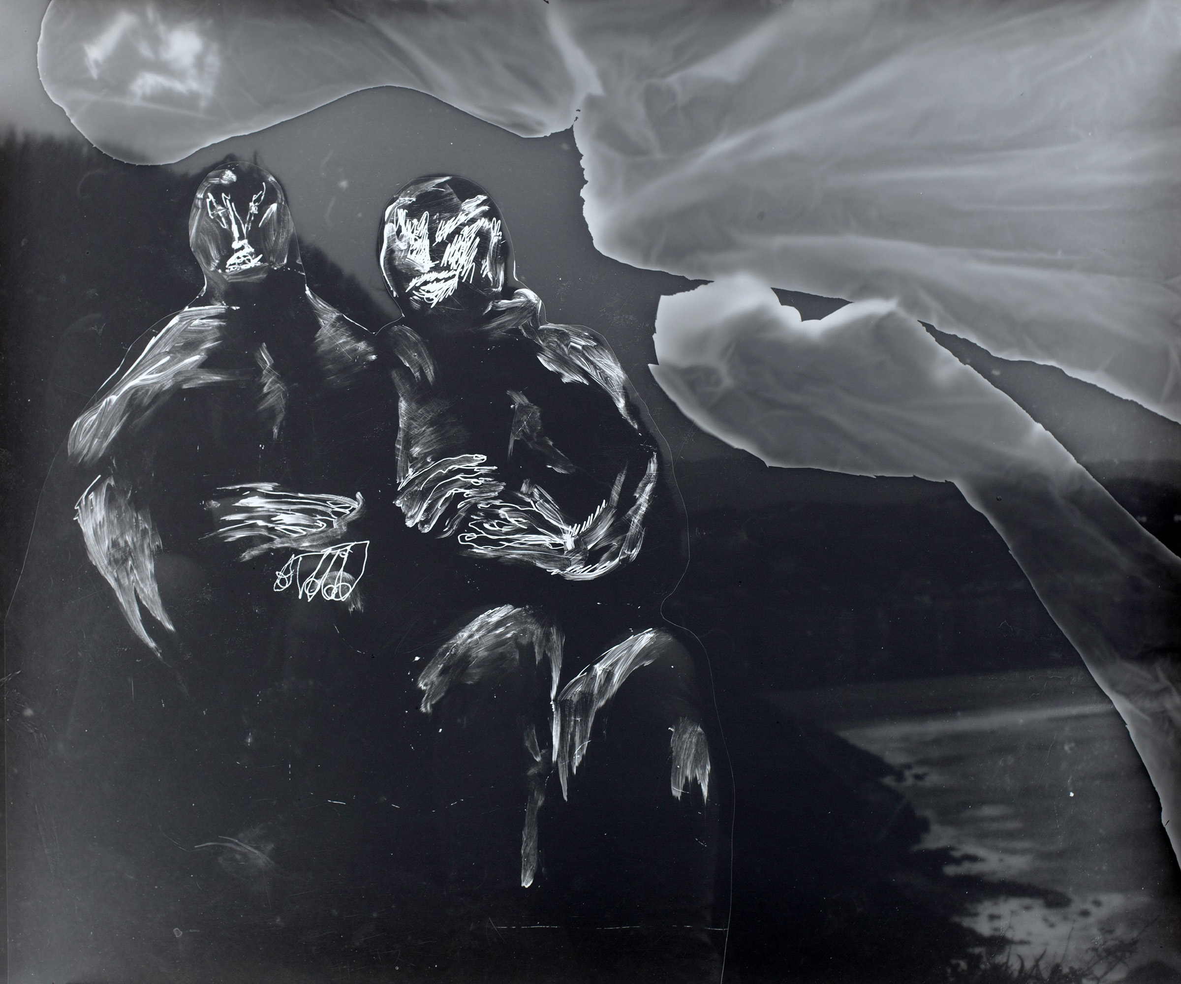 Coco Sunsetsilver gelatin print, cliché verre and photogram on silver gelatin photographic paper, unique, 51x61cm, 2018 · info