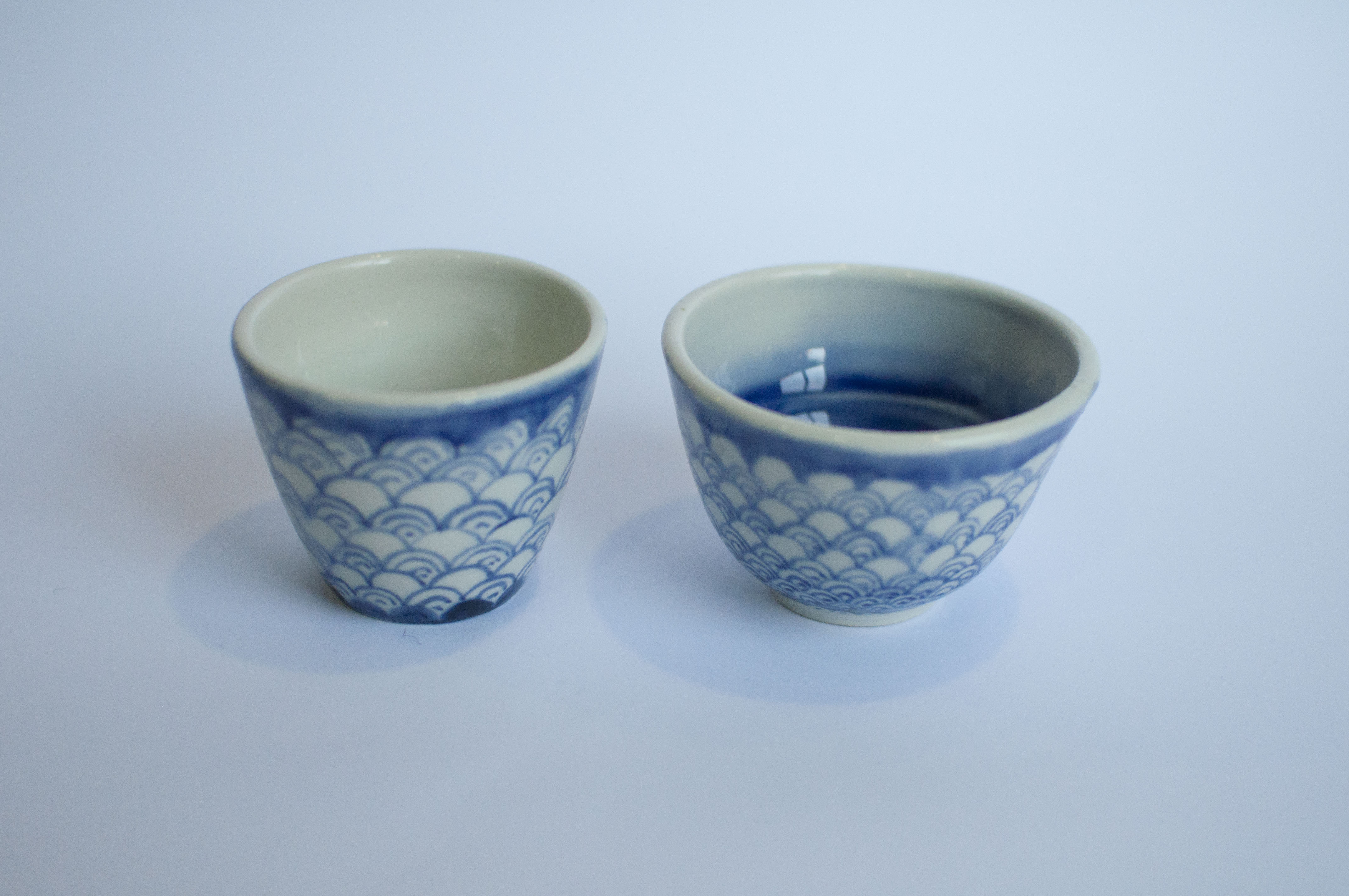 Arita cups. High-temperature porcelain. Thrown in electric wheel. Hand painted with cobalt blue. Bogot&aacute; 2019 