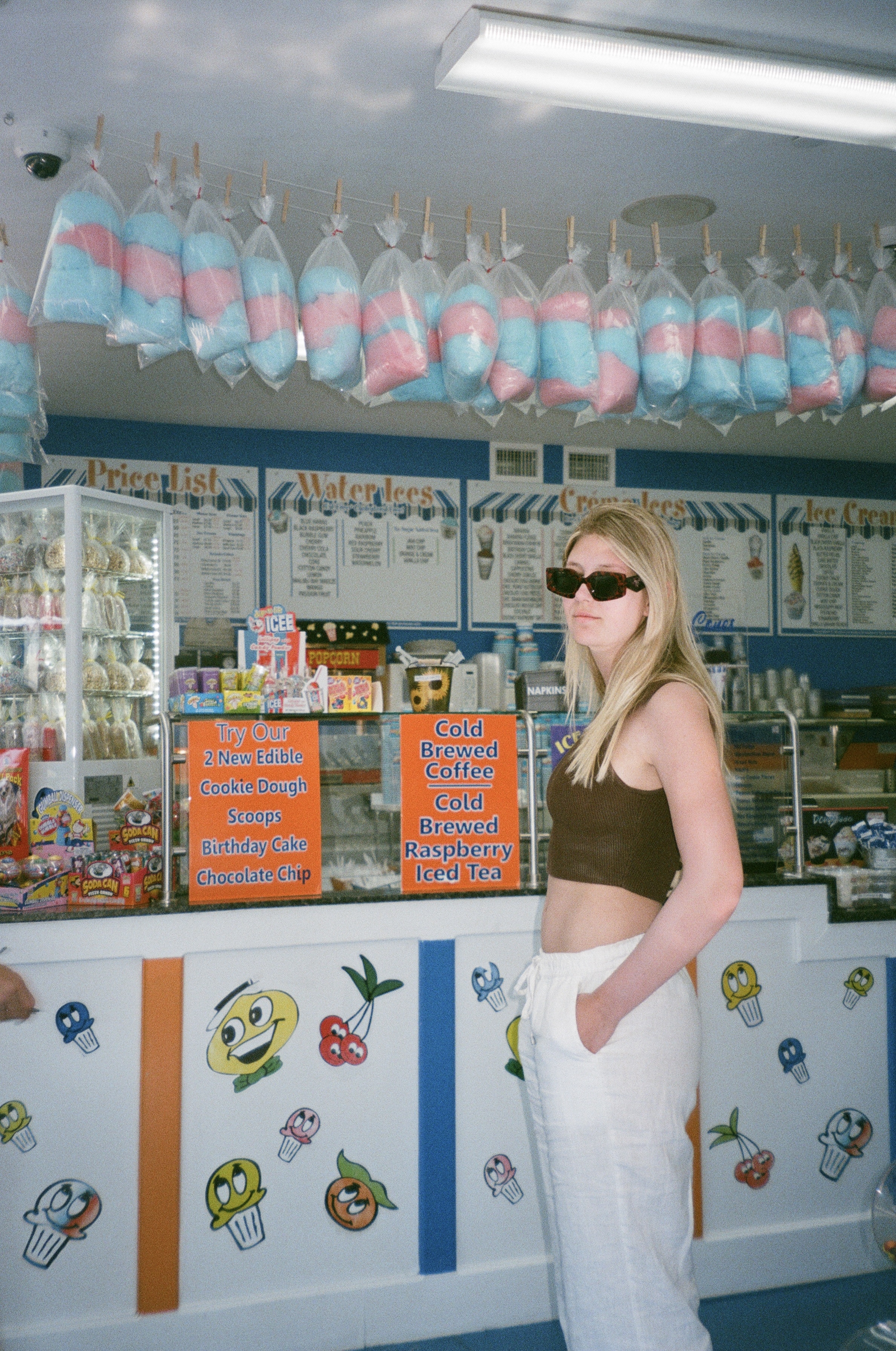 thelma in a candy store