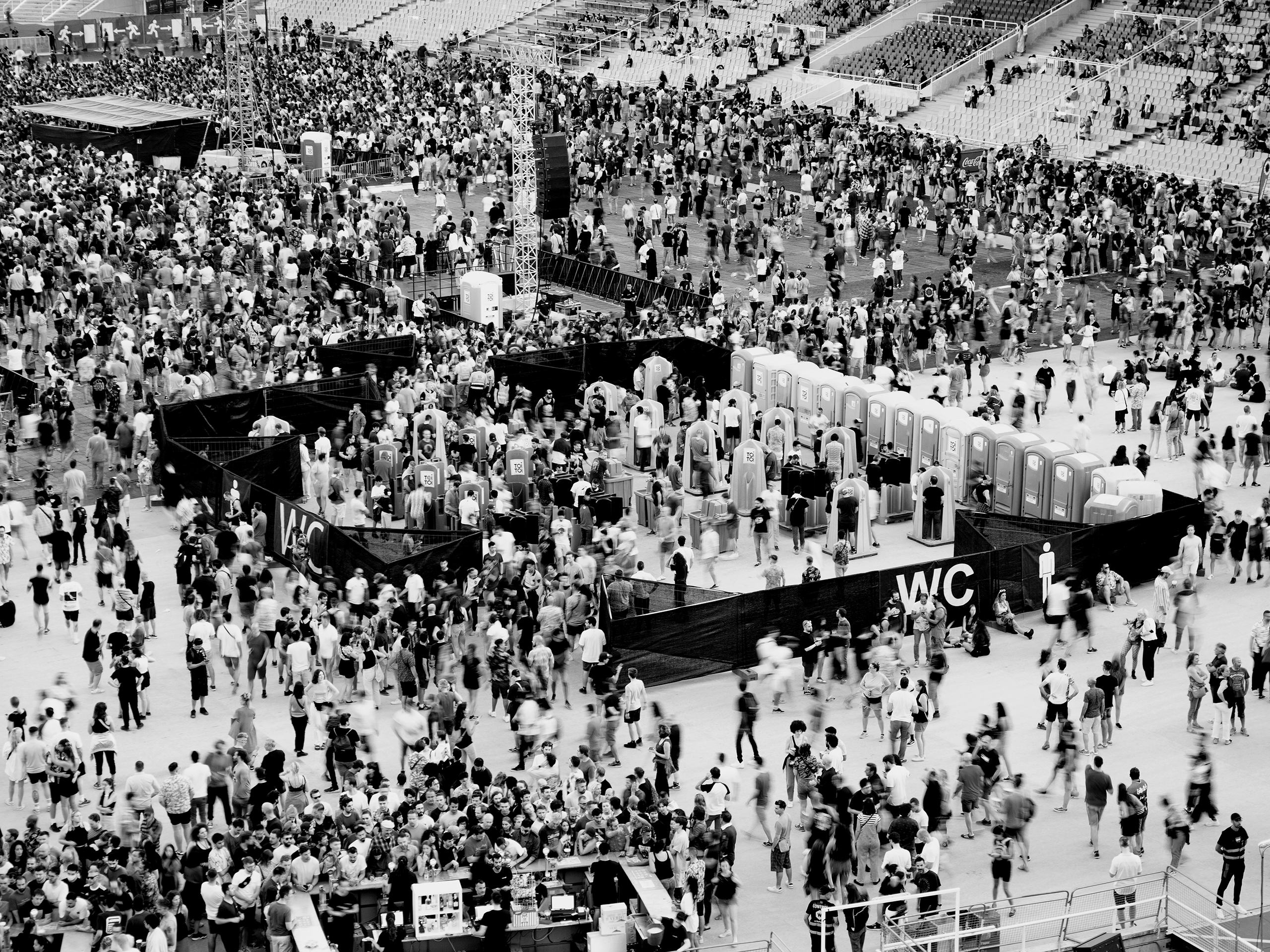 Prelude to a Red Hot Chili Peppers concertBarcelona, Spain, 2022photography, bw, single