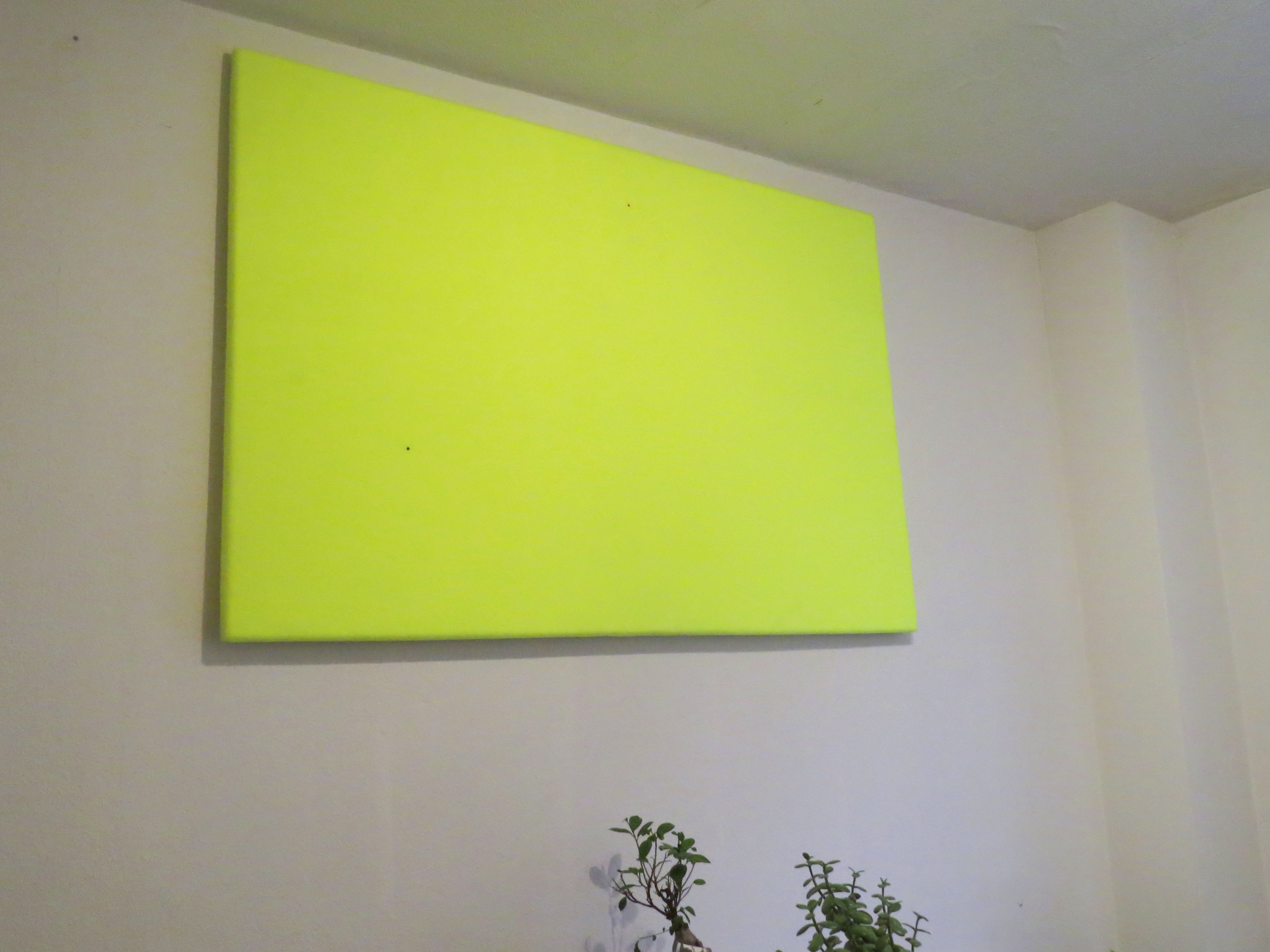 ⬆ David Colorfield accompanied by a red and blue confetto, 2018