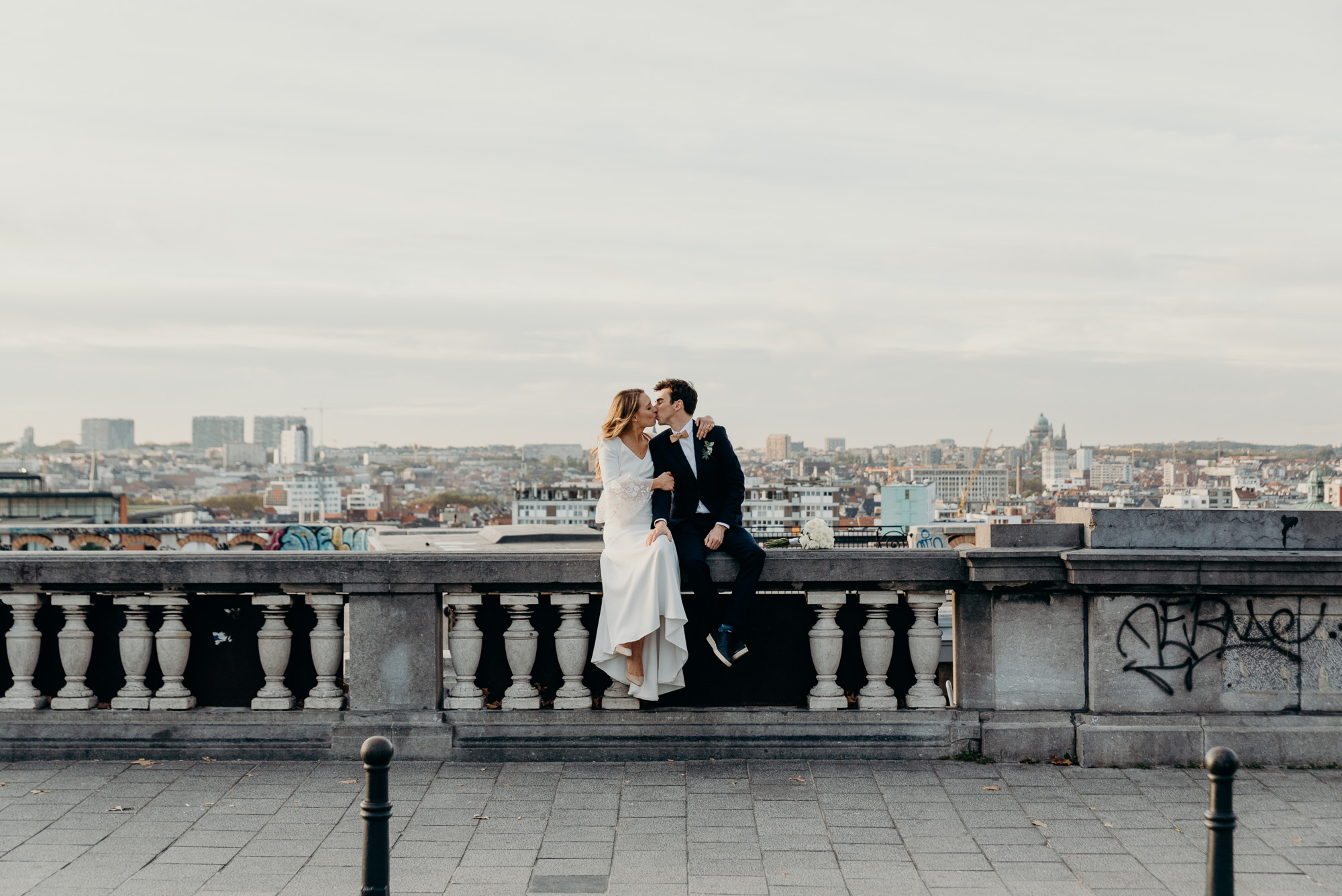 Anna + Dami, cosy city wedding in autumn