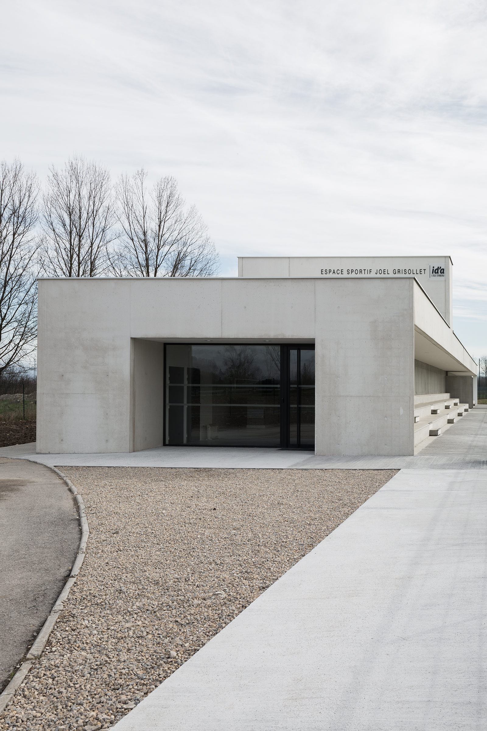 Stade de Collonges, L'Isle d'Abeau, Lis & Daneau Architectes